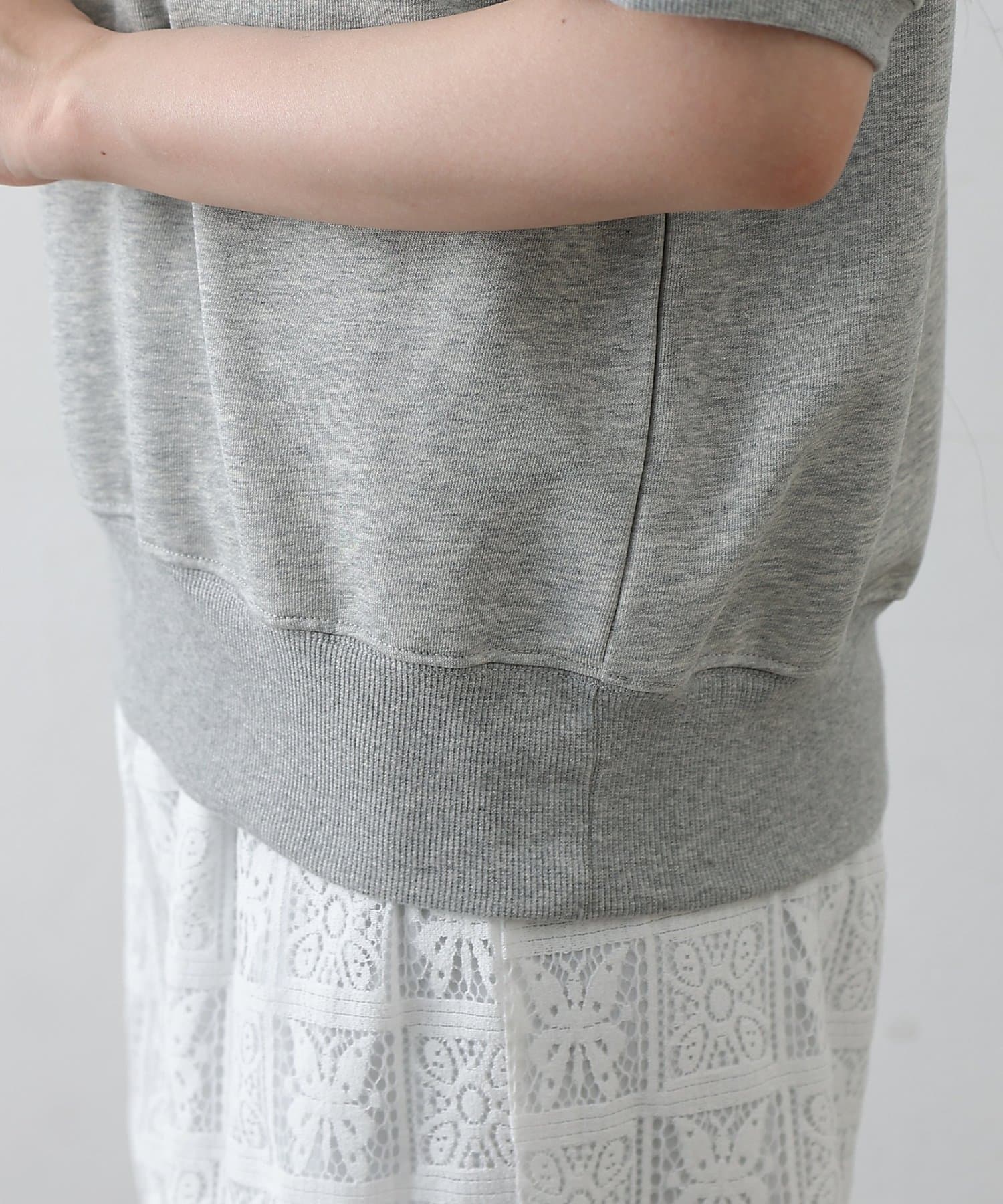 COLONY 2139(コロニー トゥーワンスリーナイン) ミニ裏毛半袖カレッジプリントプルオーバー