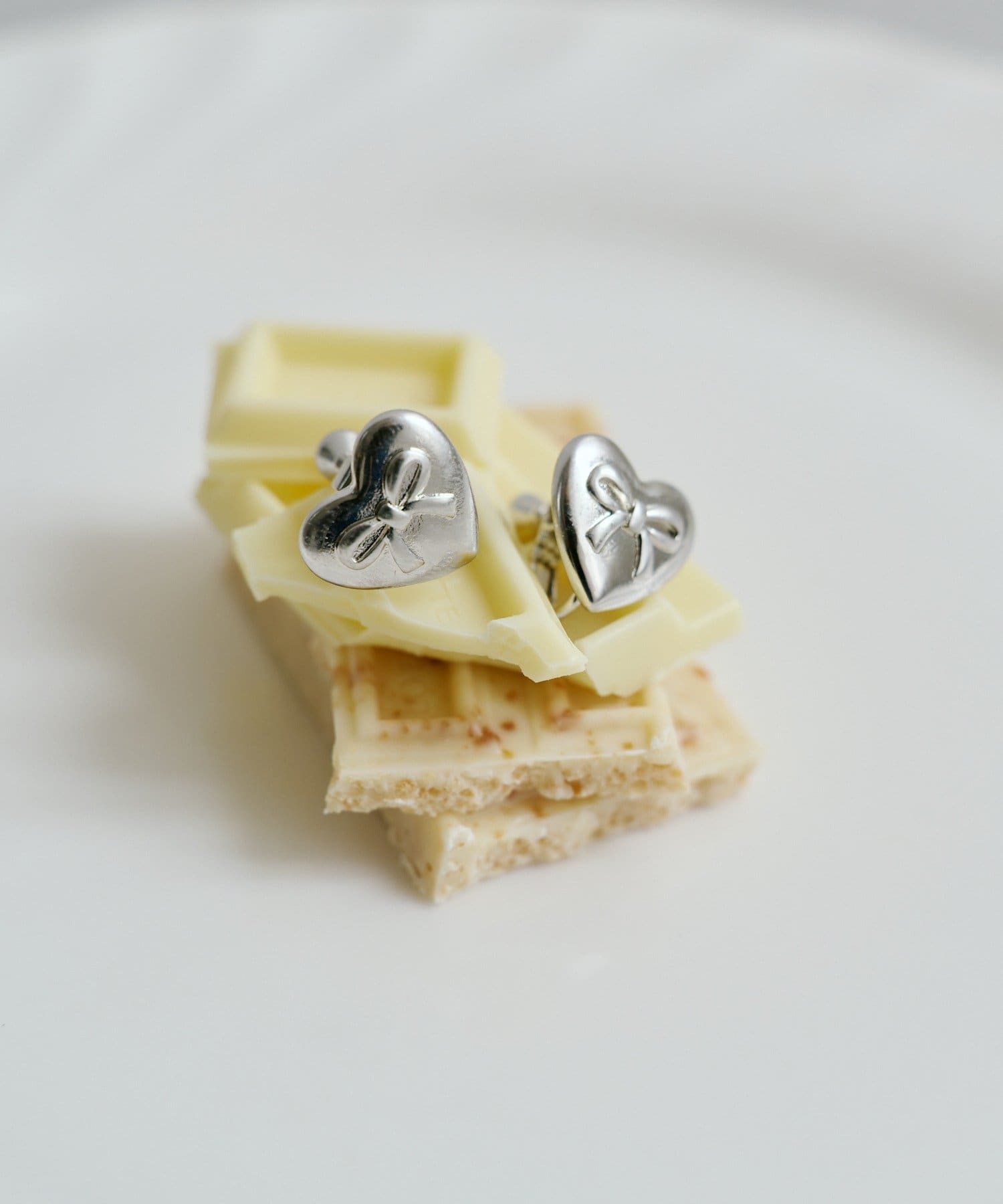 Kastane(カスタネ) 【fiw./3.12(木)12:00発売/WEB先行】ハートリボンイヤリング