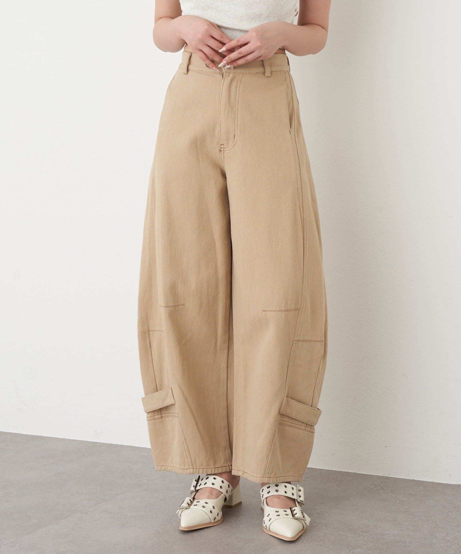 RAY CASSIN(レイカズン) 【SET UPで着られる！】バレルデザインデニムパンツ