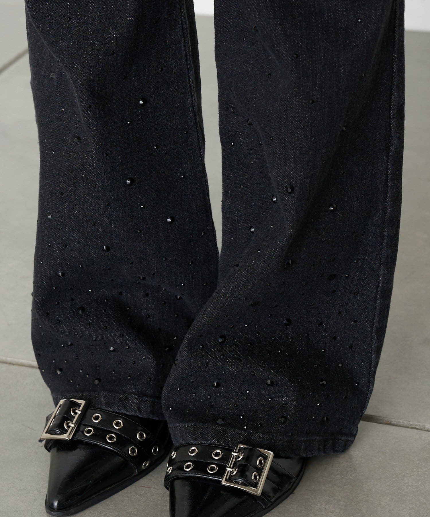 RAY CASSIN(レイカズン) 【2サイズ展開 】ラインストーンフレアデニムパンツ