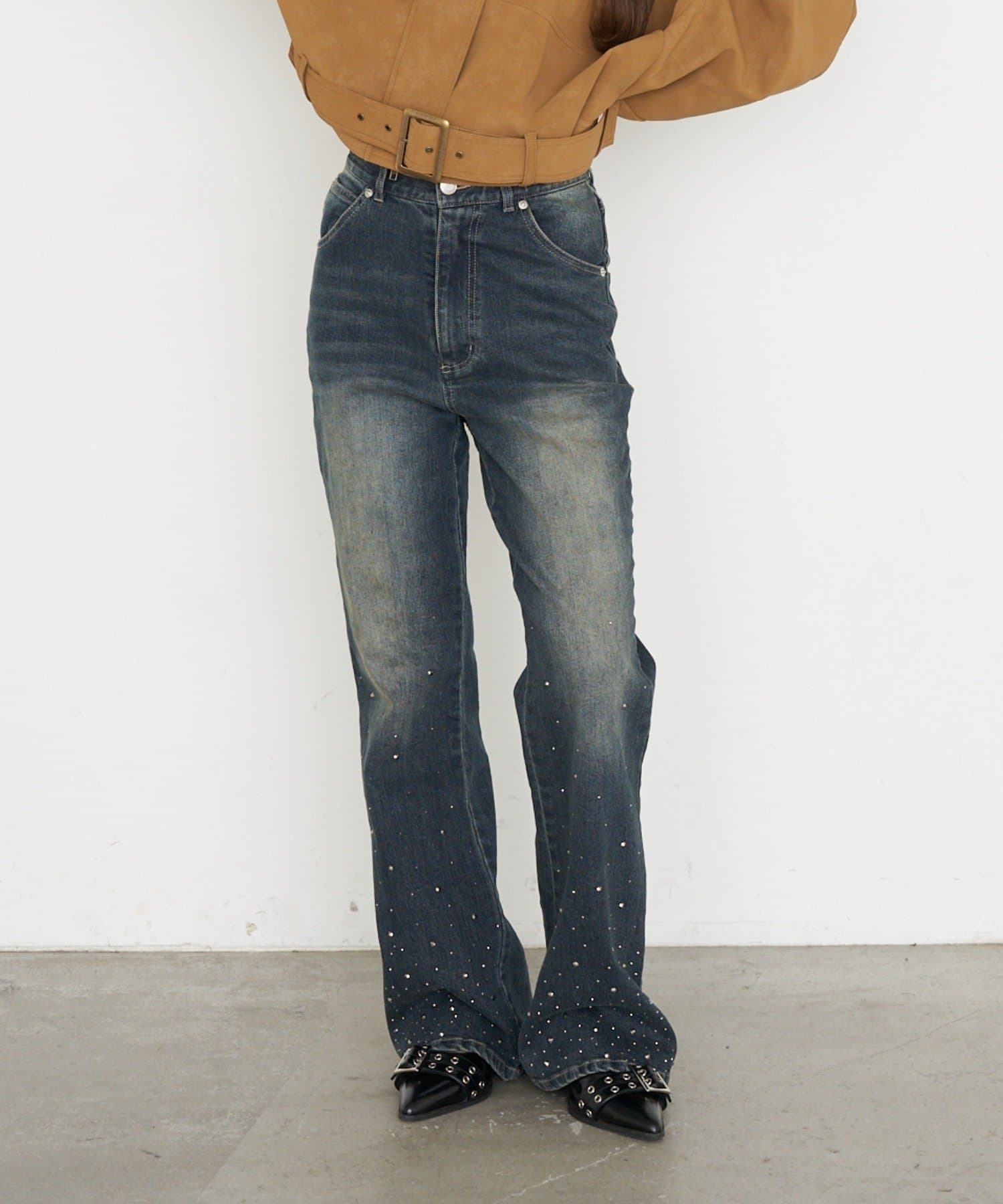 RAY CASSIN(レイカズン) 【2サイズ展開 】ラインストーンフレアデニムパンツ