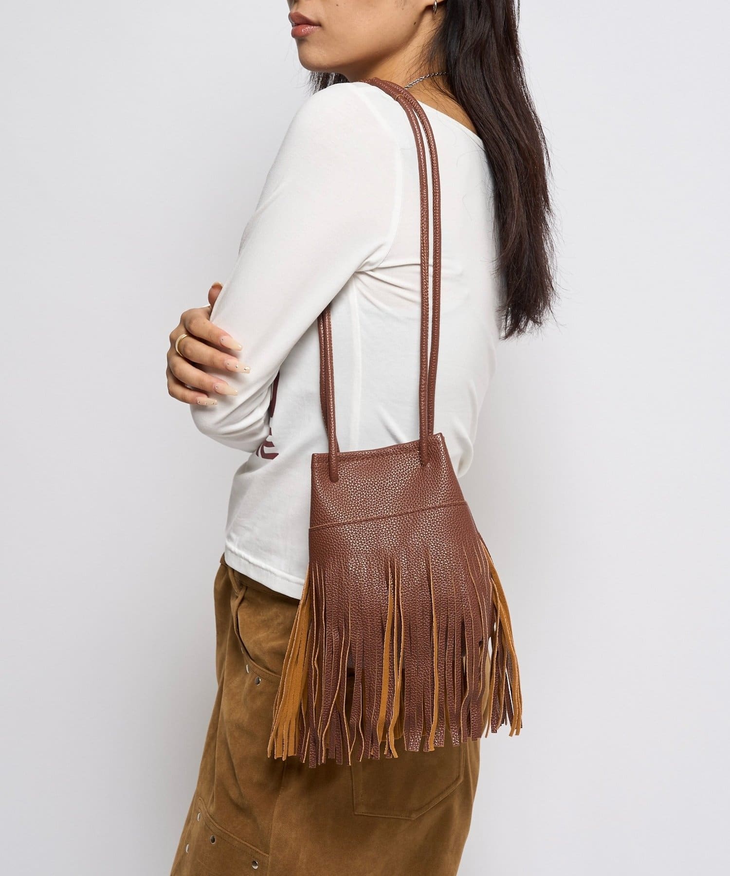 WHO'S WHO gallery】フリンジレザーショルダーバッグ | OUTLET