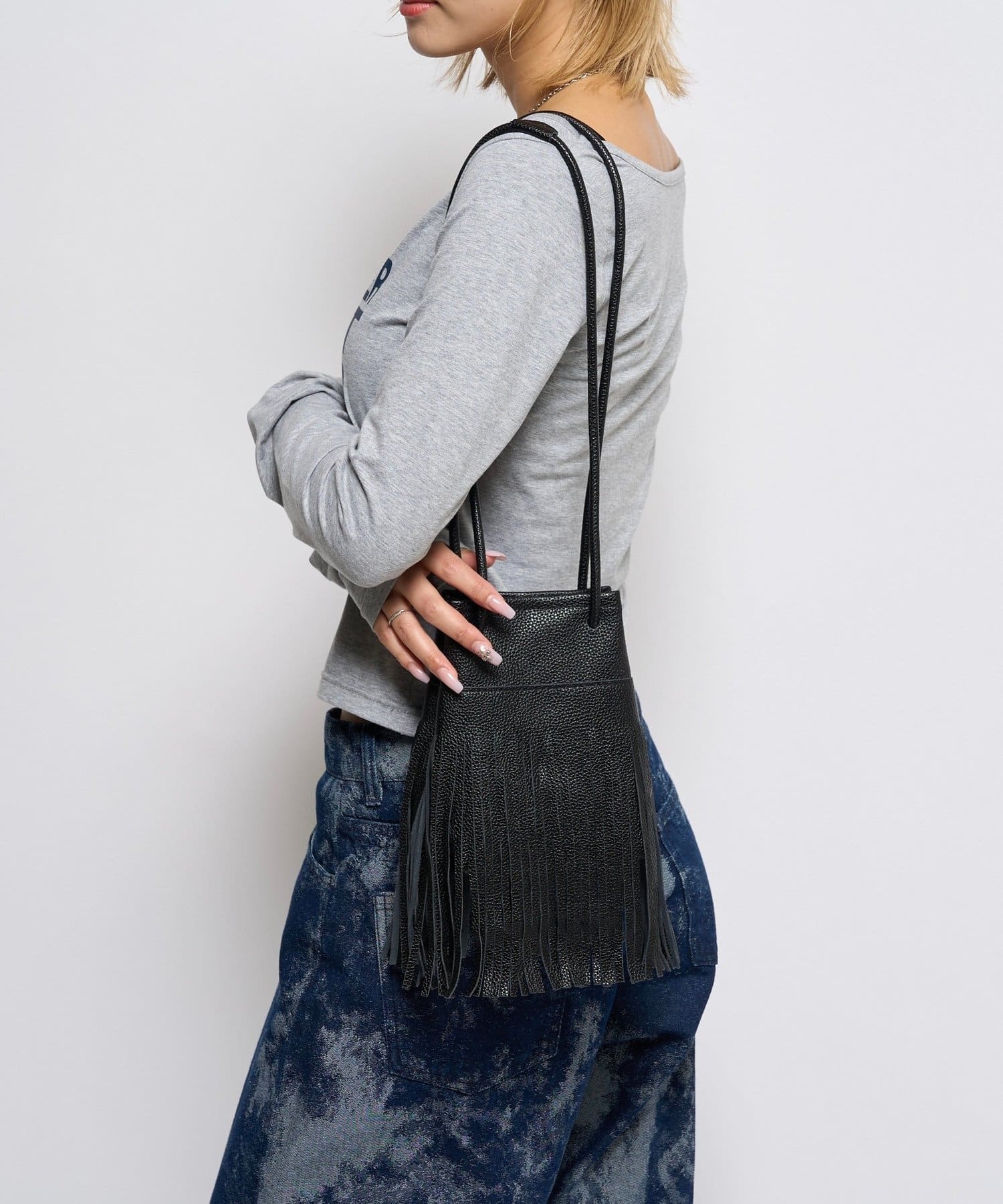 WHO'S WHO gallery】フリンジレザーショルダーバッグ | OUTLET