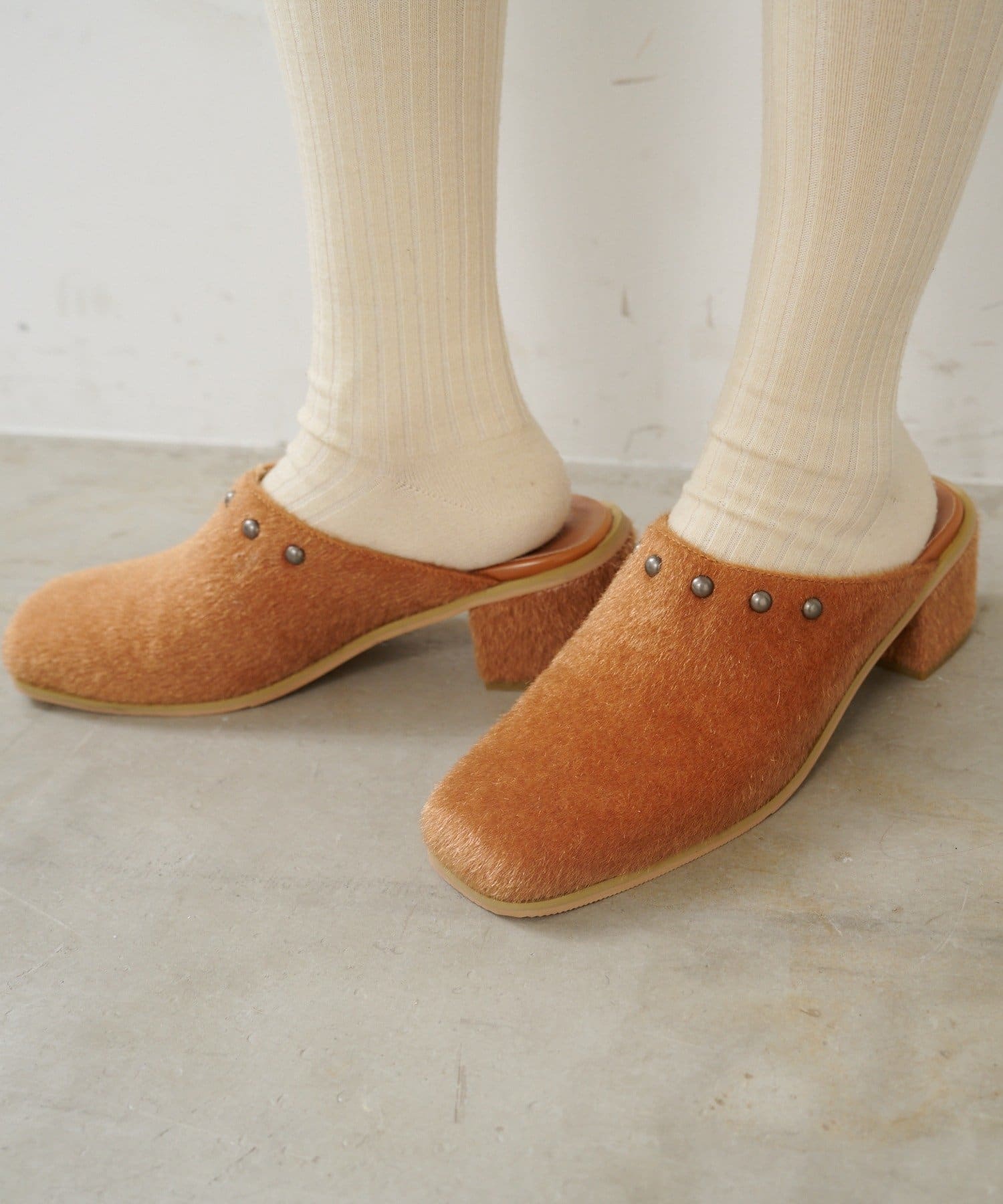 OUTLET(アウトレット) 【Kastane】ハラコラウンドスタッズミュール