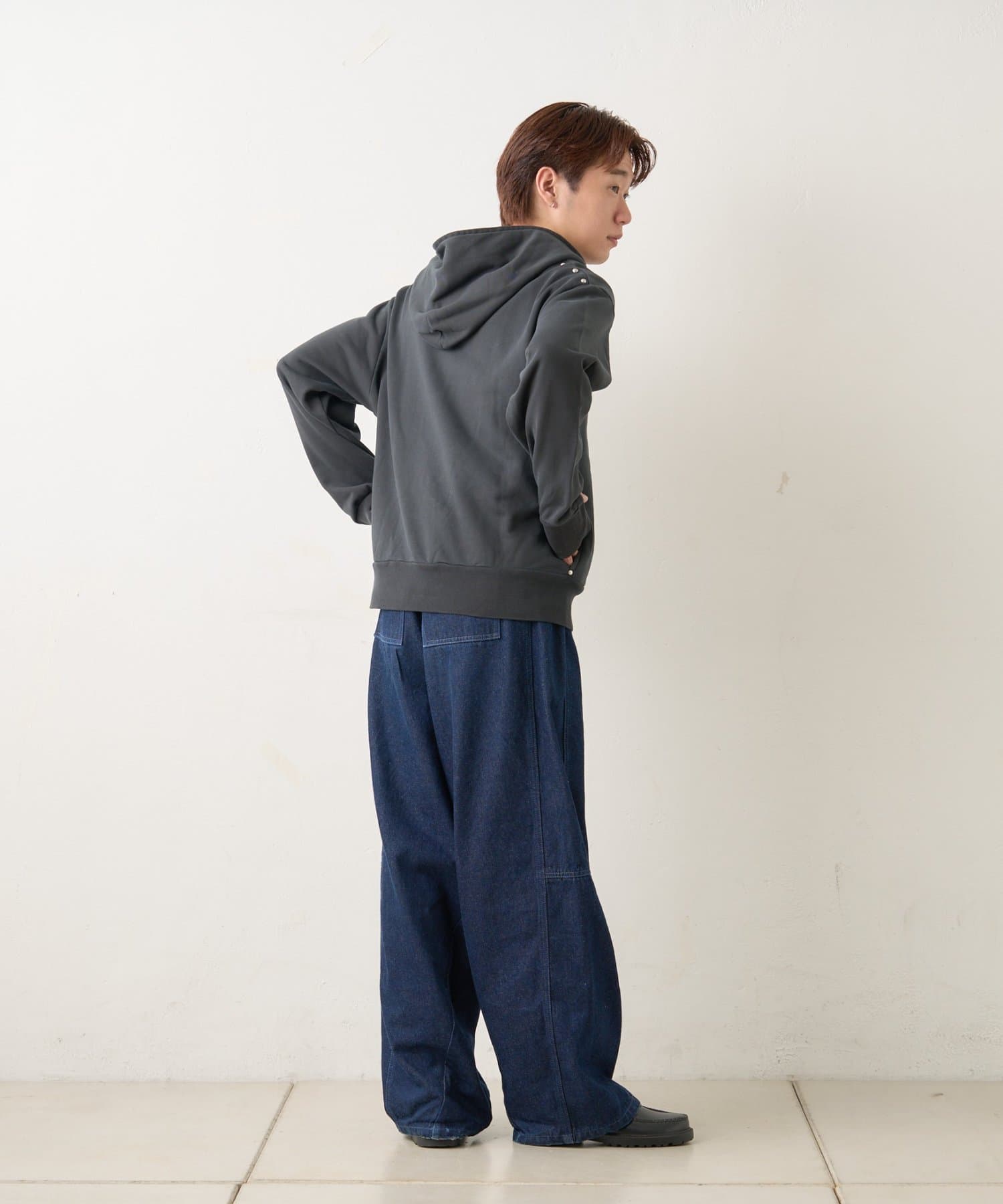 OUTLET(アウトレット) 【Kastane】ピグメントダイスタッズスウェットジップパーカー