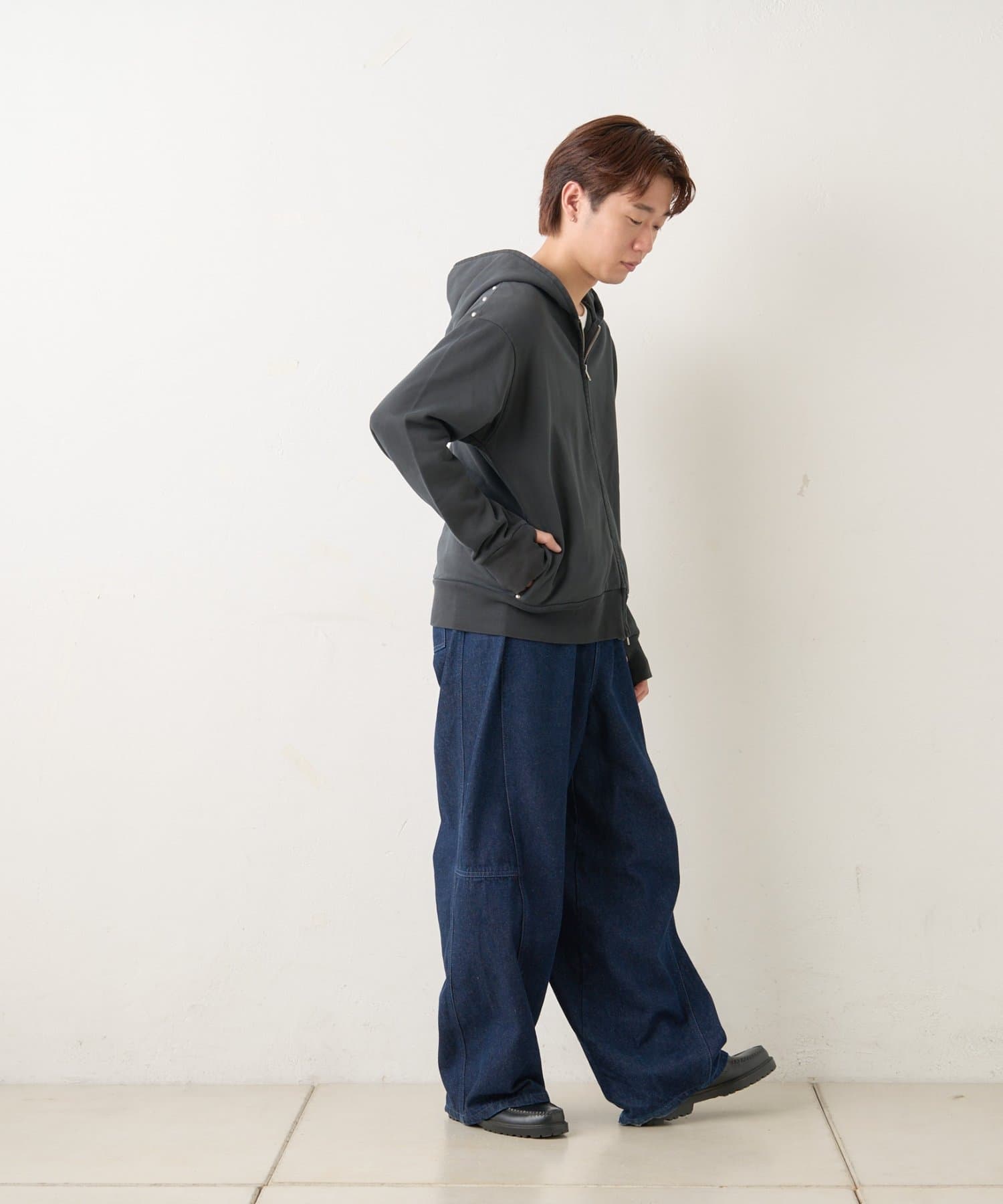 OUTLET(アウトレット) 【Kastane】ピグメントダイスタッズスウェットジップパーカー