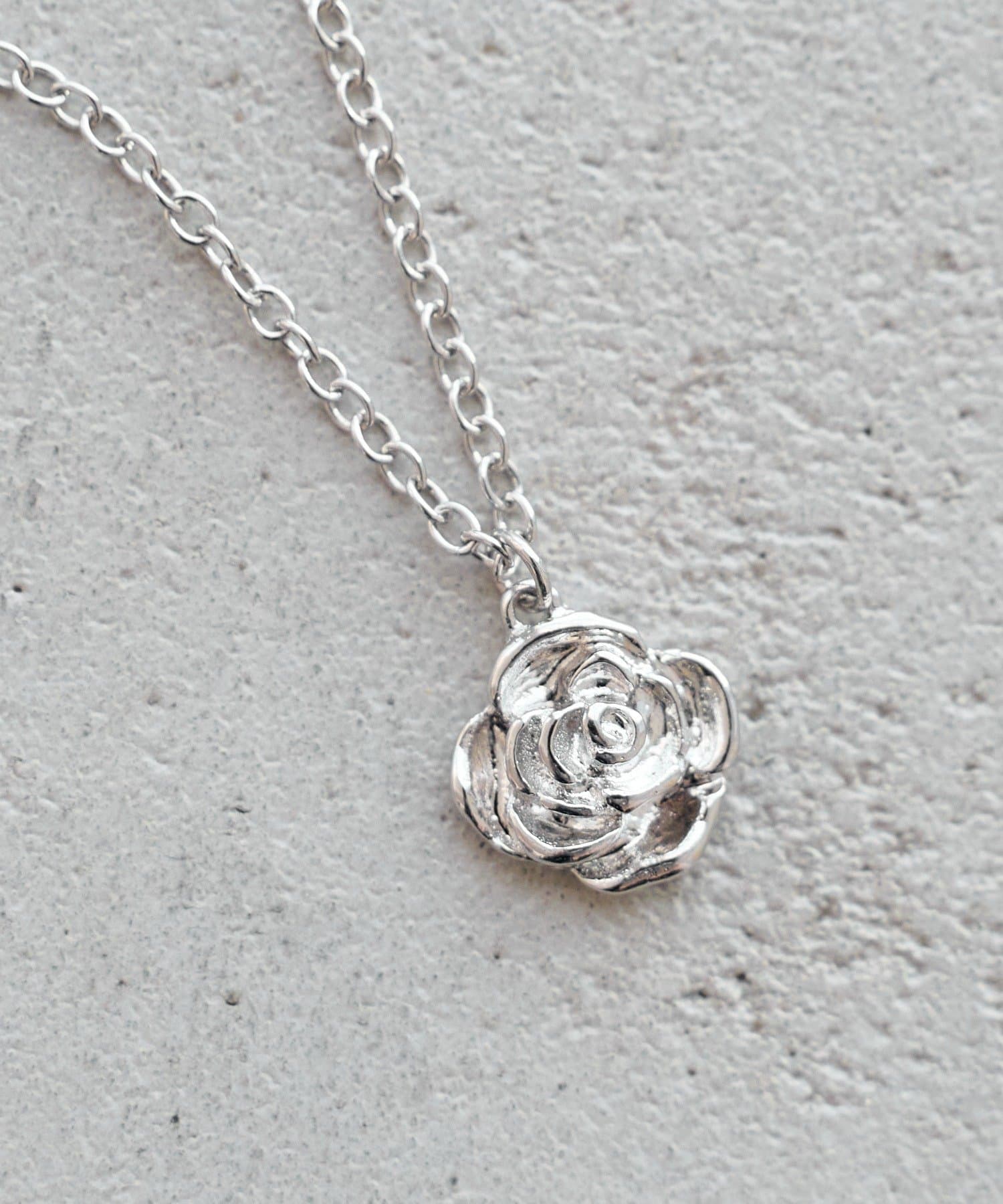 OUTLET(アウトレット) 【Kastane】バラネックレス