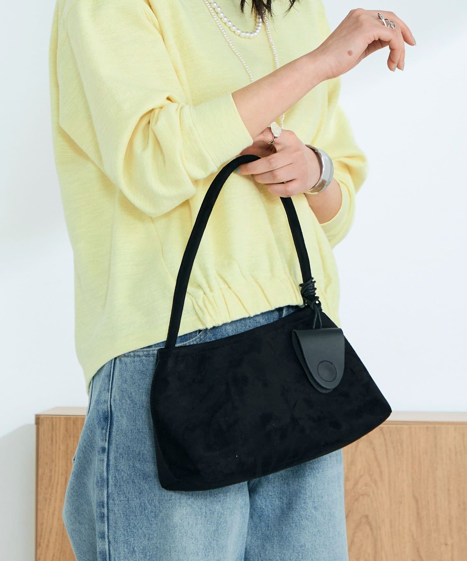 FREDY & GLOSTER(フレディ アンド グロスター) ホルダーチャーム付きワンハンドルバッグ