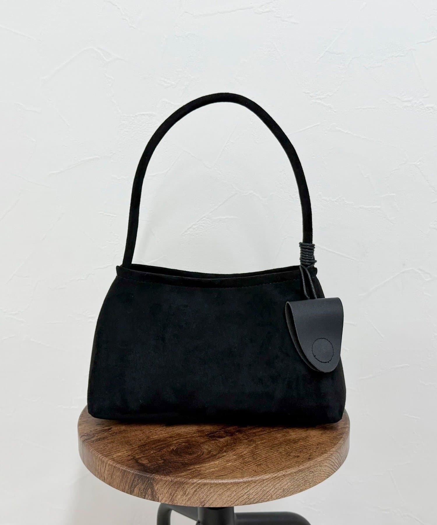 FREDY & GLOSTER(フレディ アンド グロスター) ホルダーチャーム付きワンハンドルバッグ