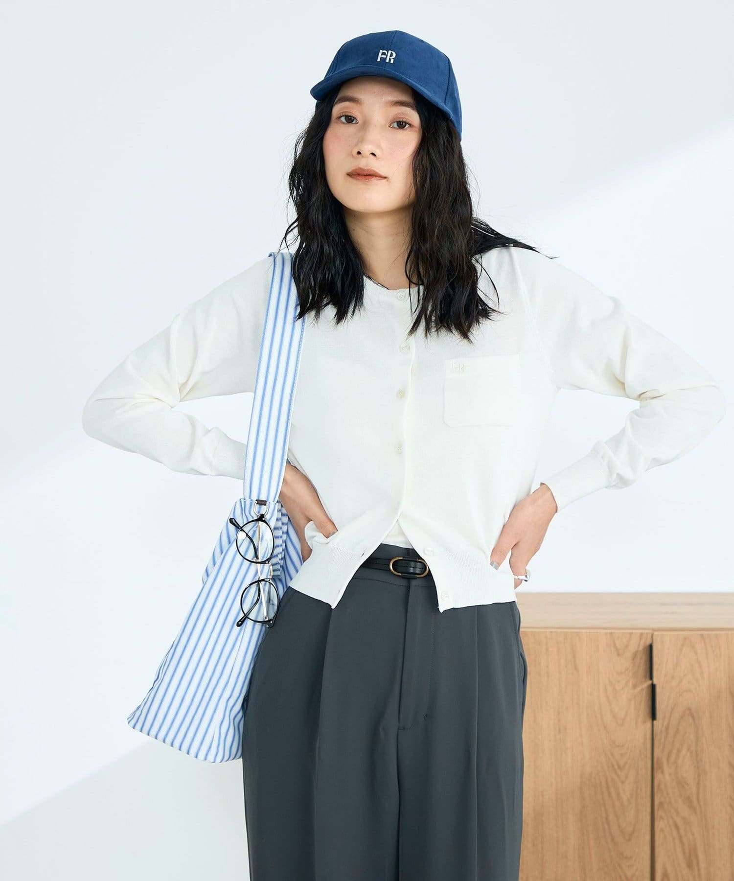 FREDY & GLOSTER(フレディ アンド グロスター) FR刺繍コットン混BASICカーディガン