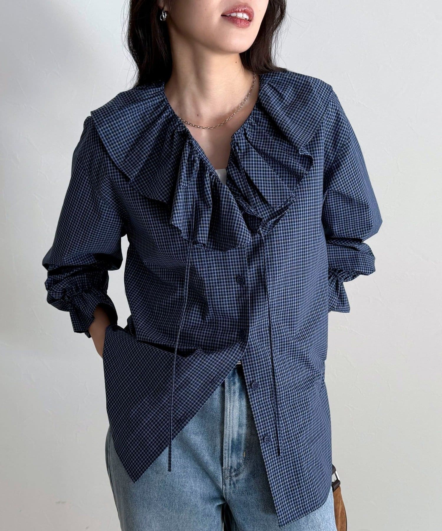 FREDY & GLOSTER(フレディ アンド グロスター) チェックフリルカラーブラウス