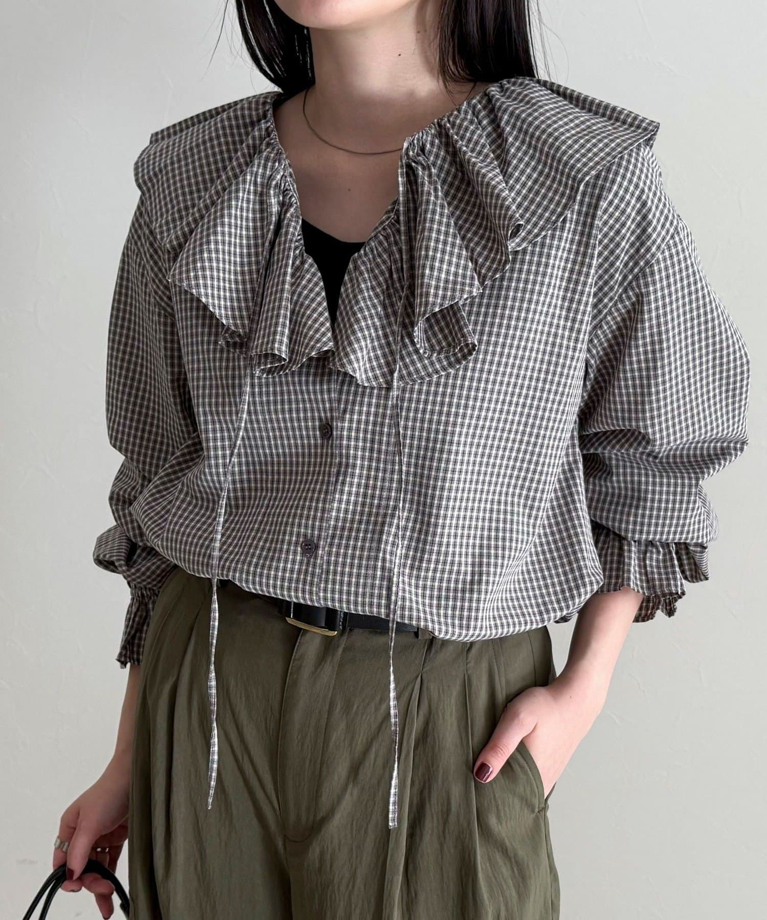 FREDY & GLOSTER(フレディ アンド グロスター) チェックフリルカラーブラウス