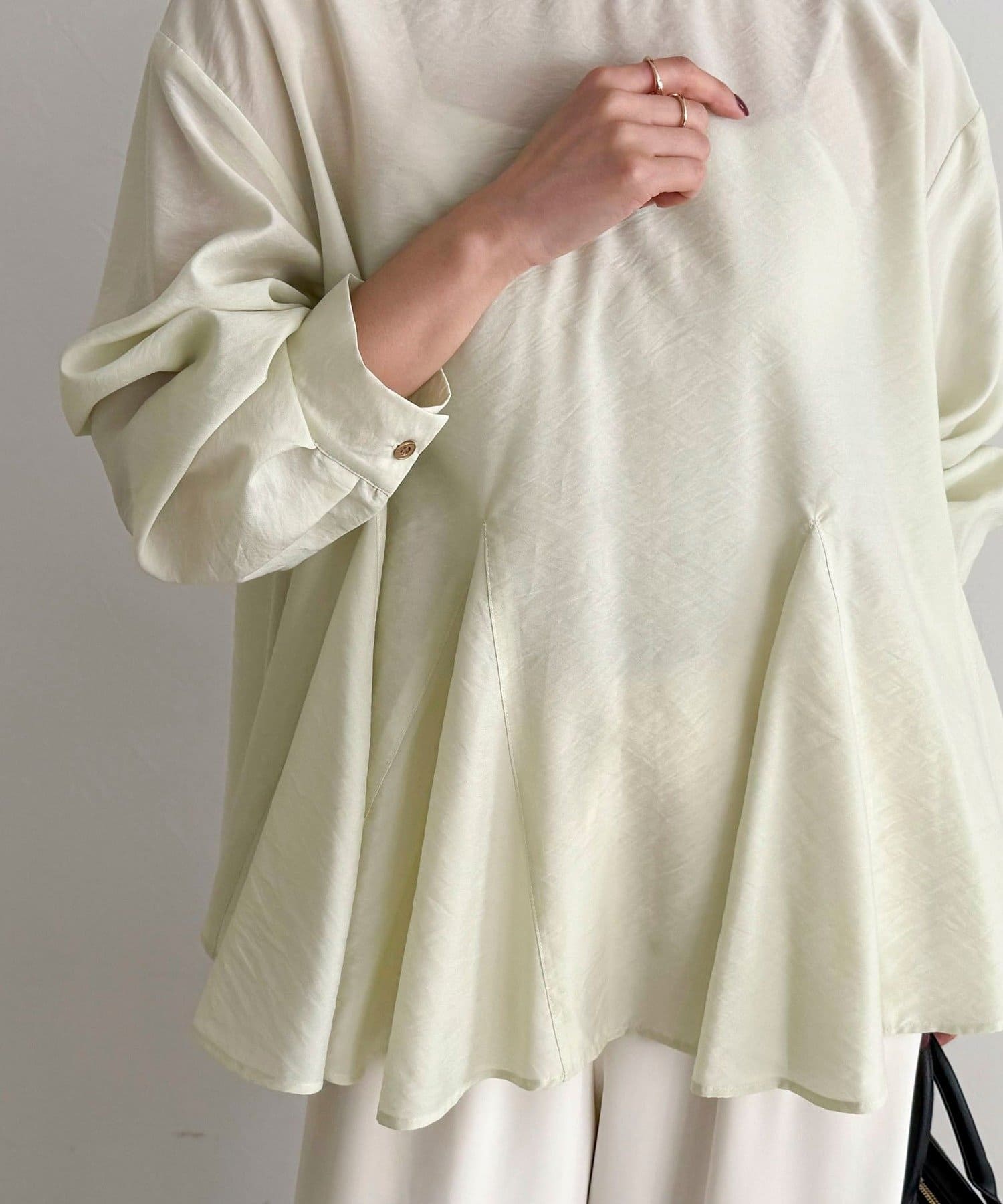 FREDY & GLOSTER(フレディ アンド グロスター) ペプラムシアーボリュームブラウス