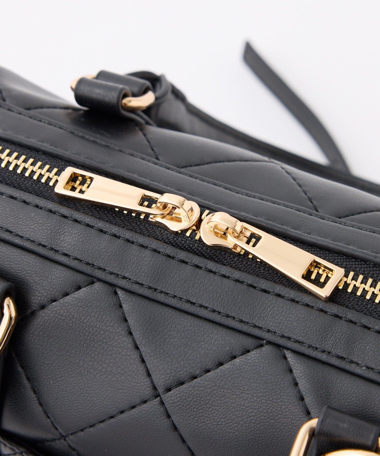 one after another NICE CLAUP(ワンアフターアナザー ナイスクラップ) ハートチャーム付きミニボストンバッグ