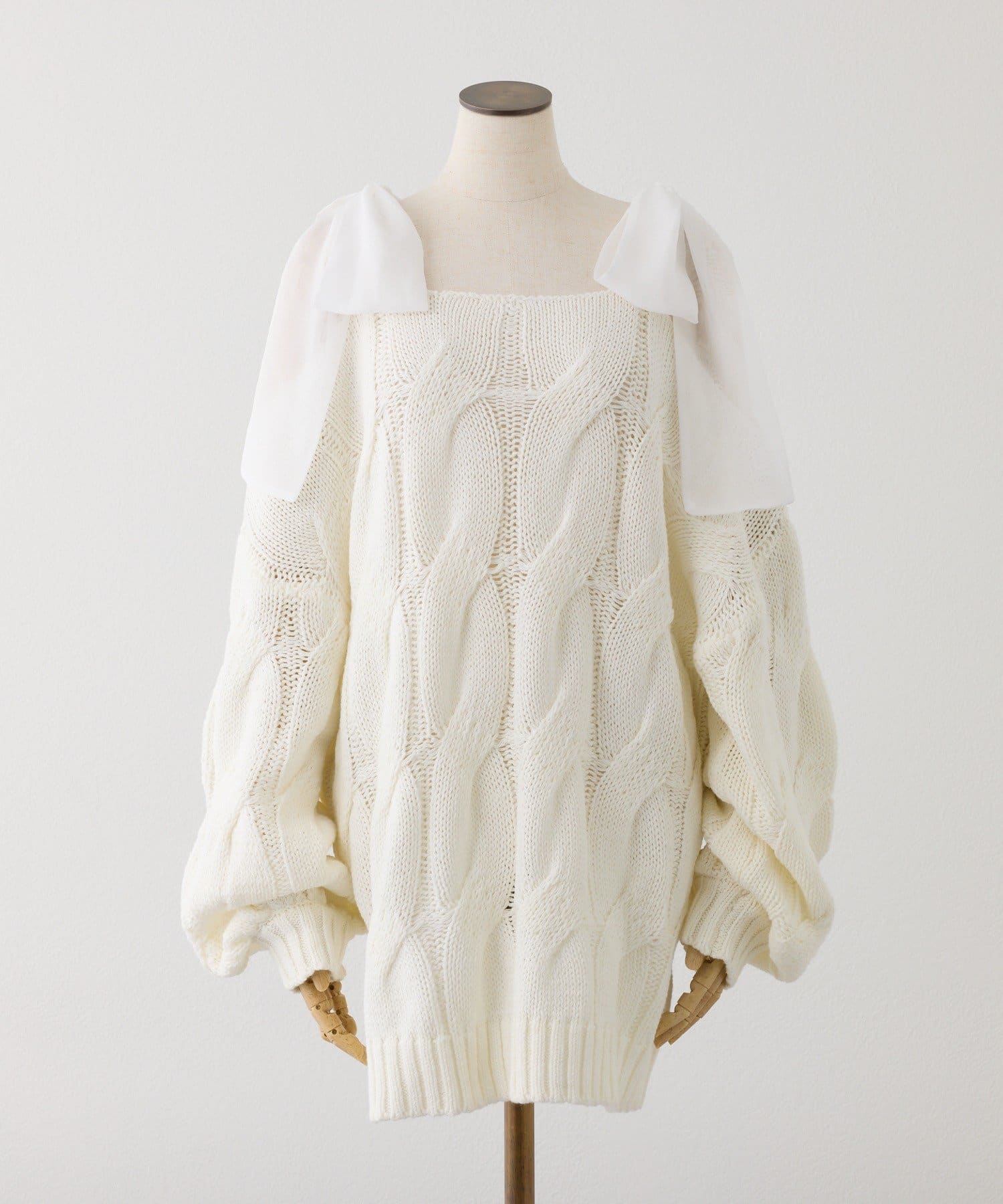 one after another NICE CLAUP(ワンアフターアナザー ナイスクラップ) ミルキーパレットニットミニワンピ／肩リボン