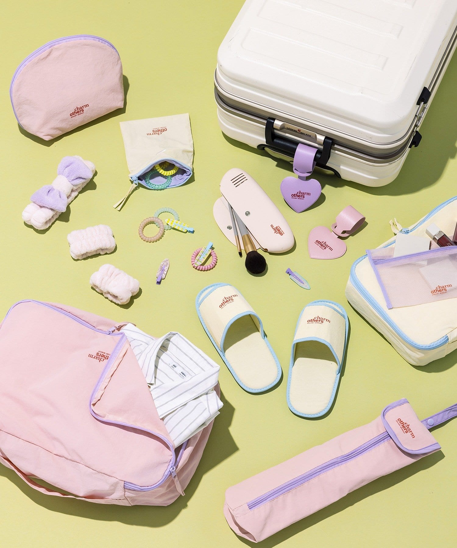 3COINS(スリーコインズ) 折りたたみスリッパ