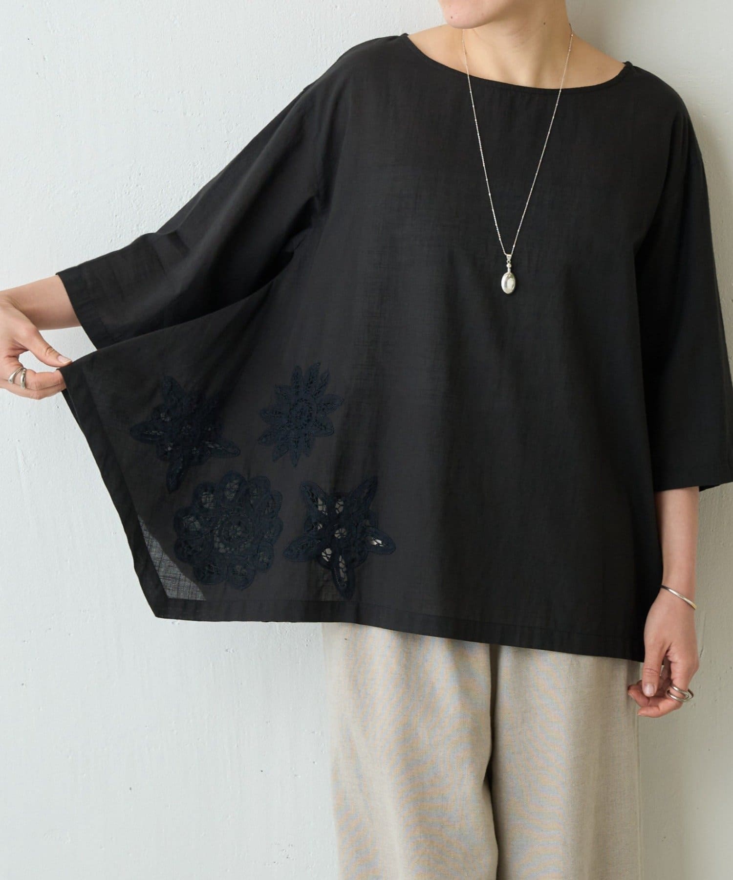 BEARDSLEY(ビアズリー) ヘムバテンレースブラウス