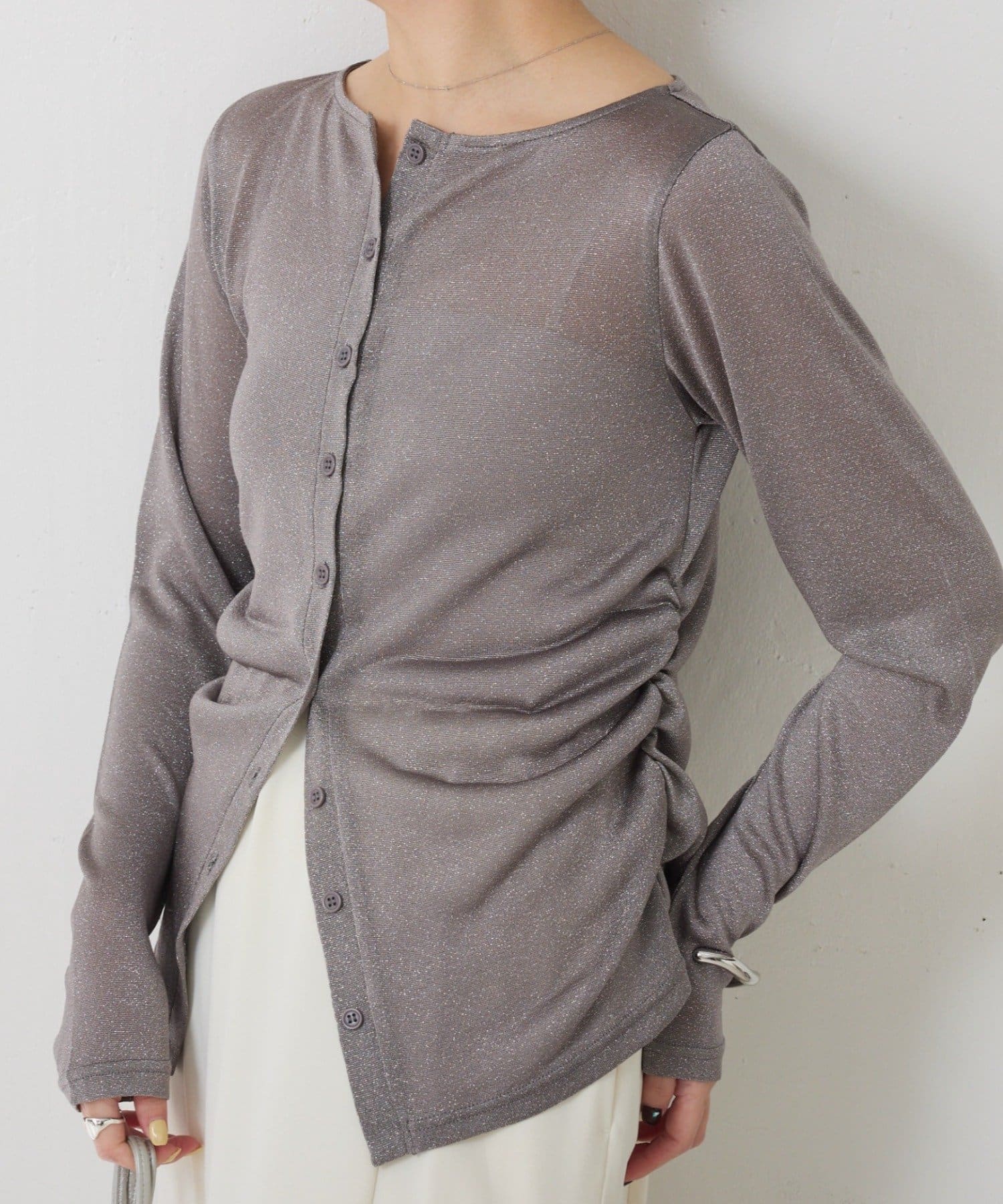 COLLAGE GALLARDAGALANTE(コラージュ ガリャルダガランテ) 【サイドにギャザー入り】シアーラメカーディガン