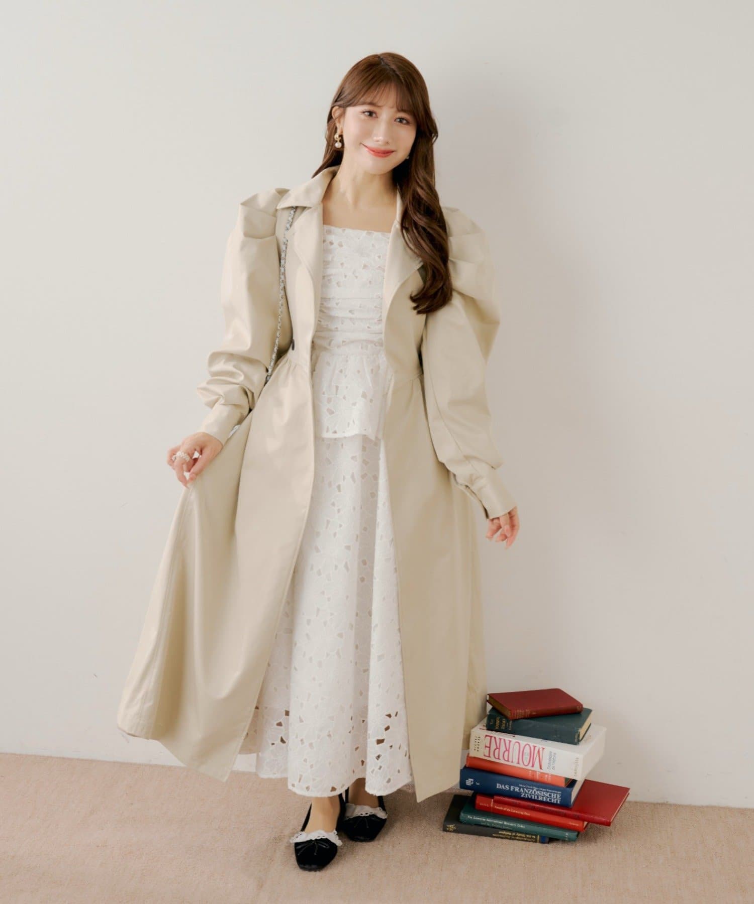 Chico(チコ) 【ALICIAコラボ / SALON by Chico】パワショルレースペプラムワンピース