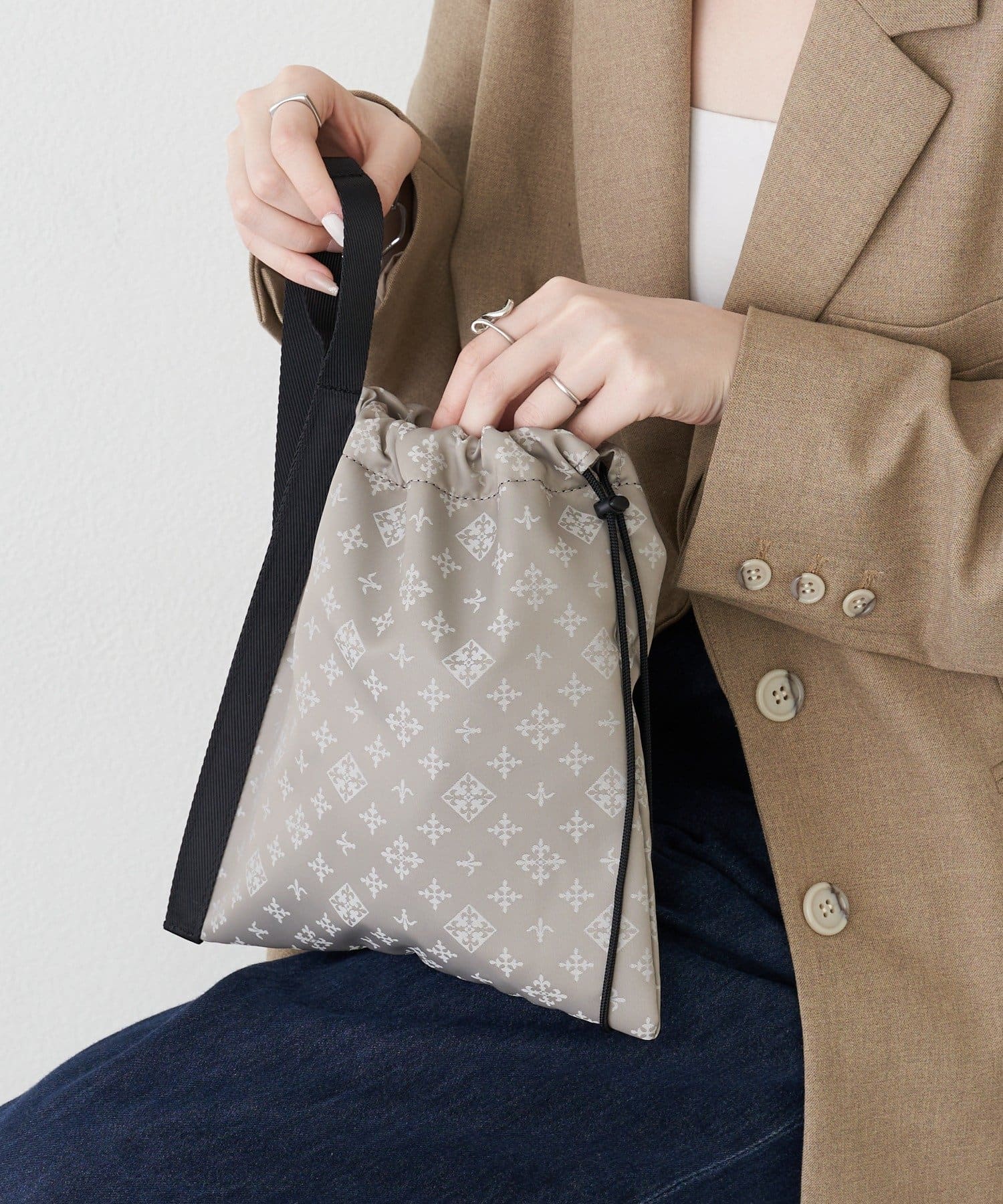 russet(ラシット) ナイロンジャガード巾着ポーチ L