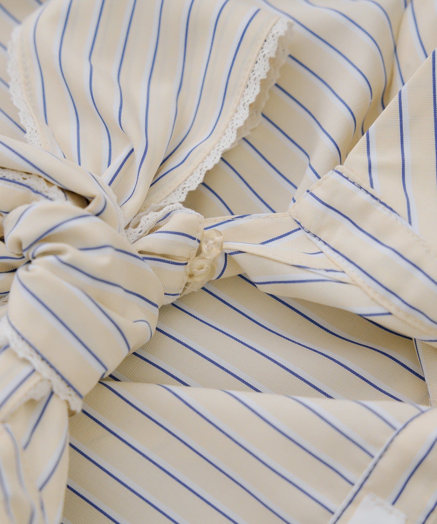 NICE CLAUP / OLIVE des OLIVE OUTLET(ナイスクラップ  / オリーブ デ オリーブ アウトレット) 【RMAF】ピコレースボウタイブラウス