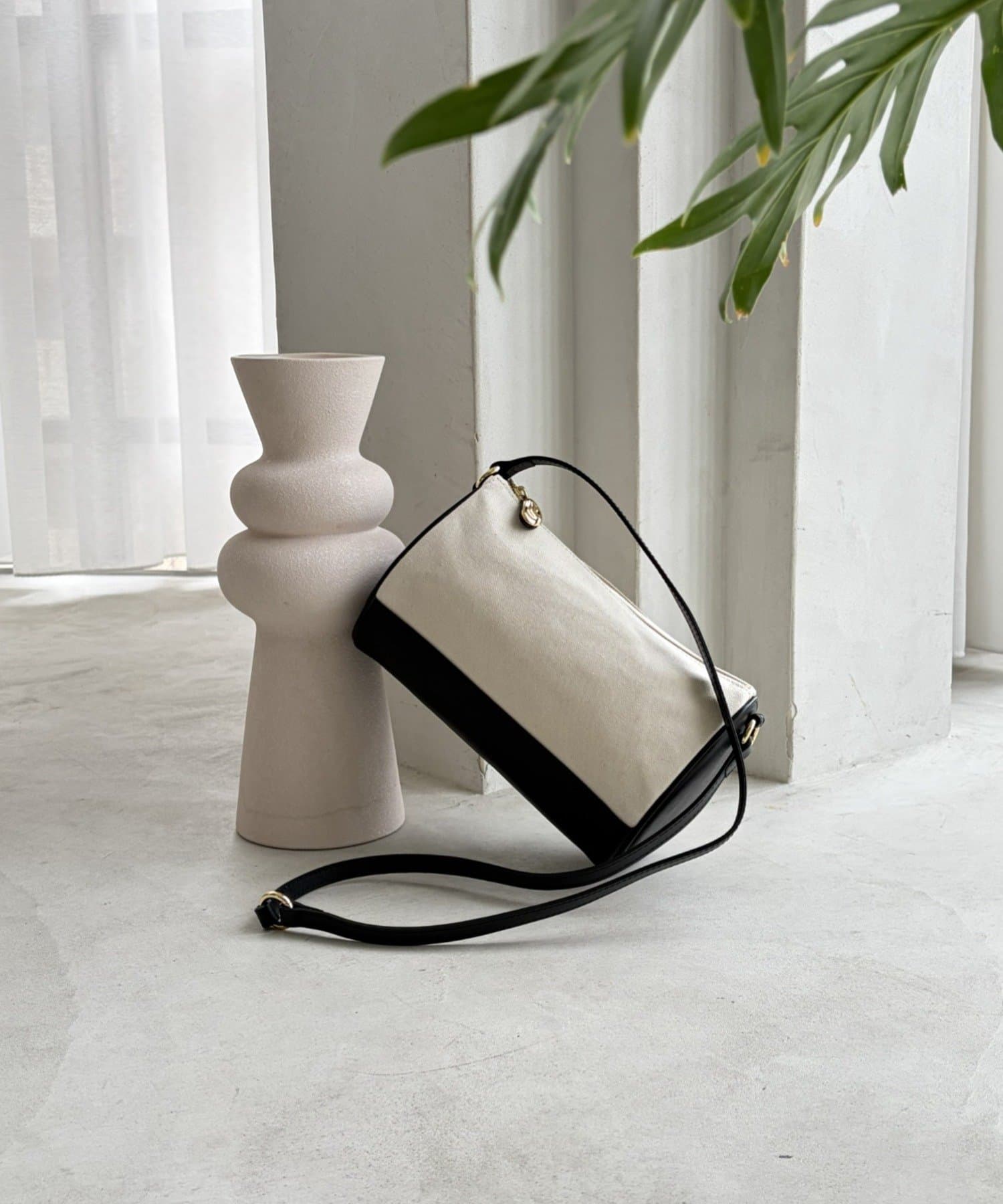 gemeil(ジェムイル) 【LE'MAGE×gemeilコラボ】3WAYキャンバスエッグショルダーバッグ