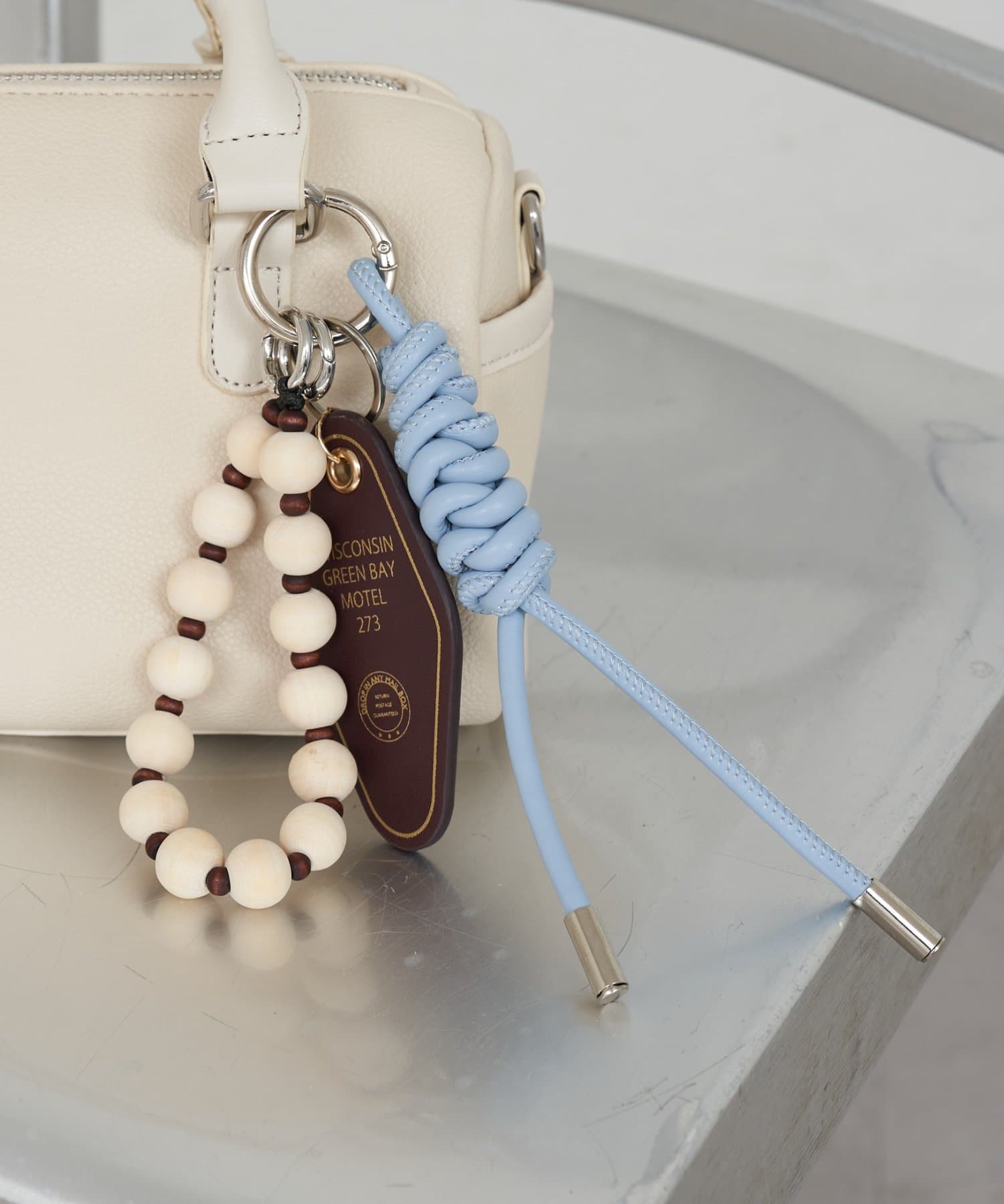 CIAOPANIC TYPY(チャオパニックティピー) ≪26SS展示会アイテム≫合皮プレートチャーム