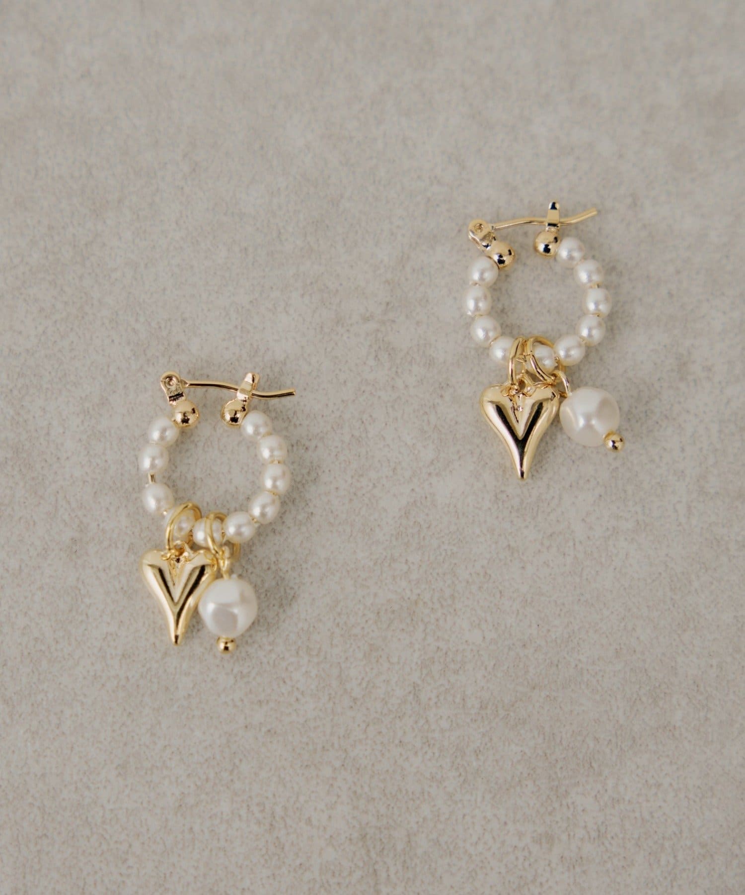 Chico(チコ) ハートモチーフ付きパールフープピアス