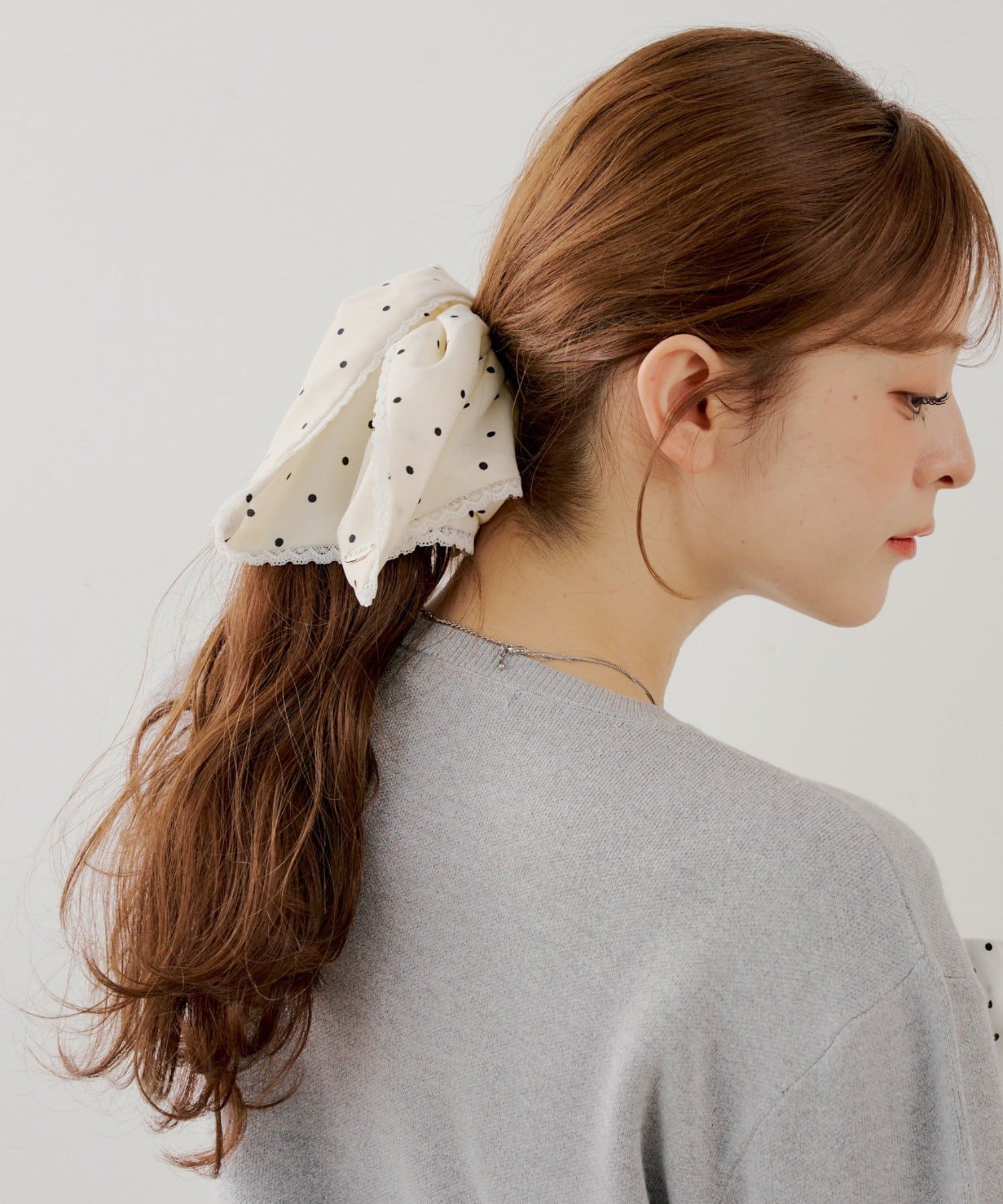 Chico(チコ) レース付きスクエアドットシュシュ