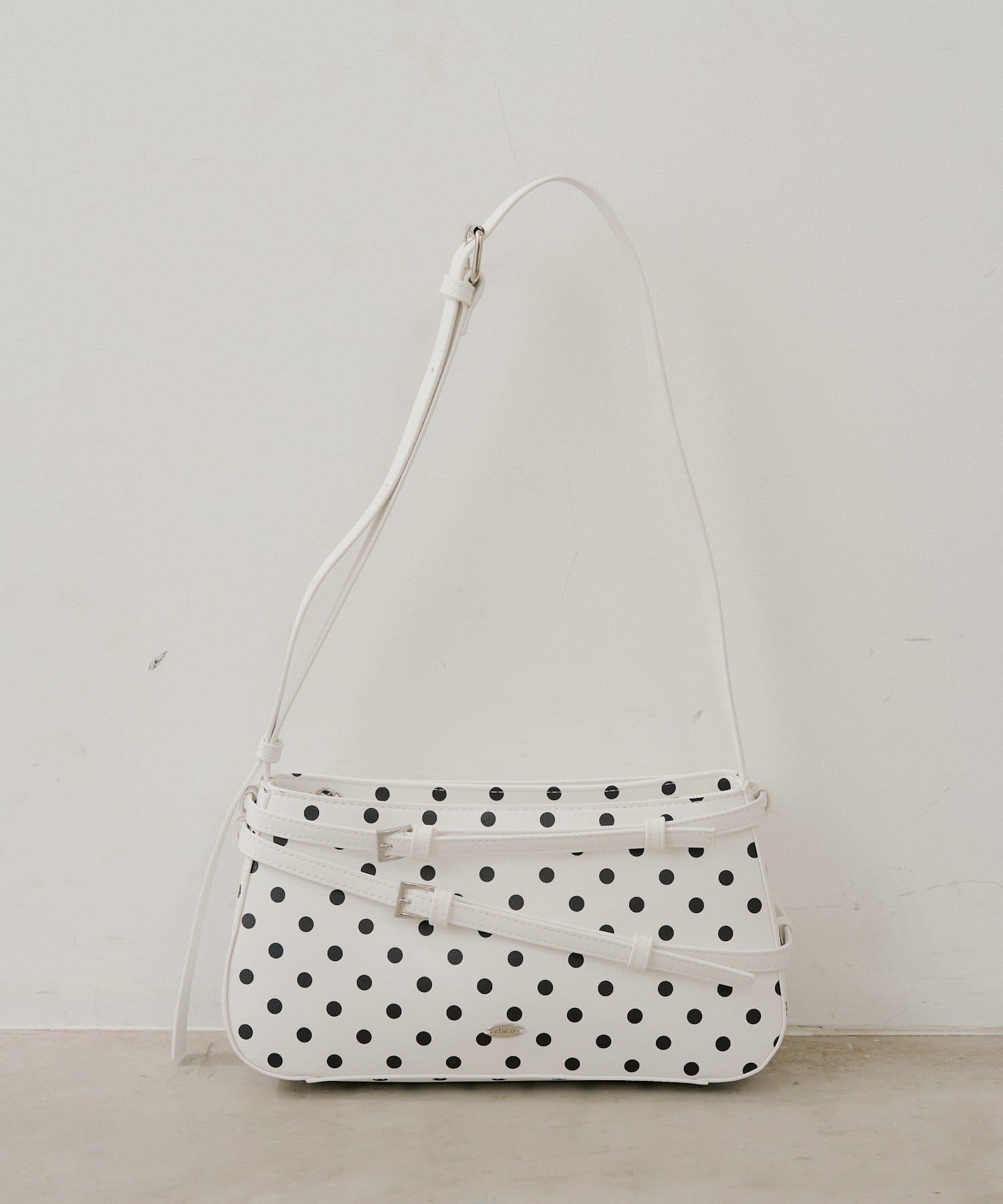 Chico(チコ) ベルトデザイン横長ボストンバッグ