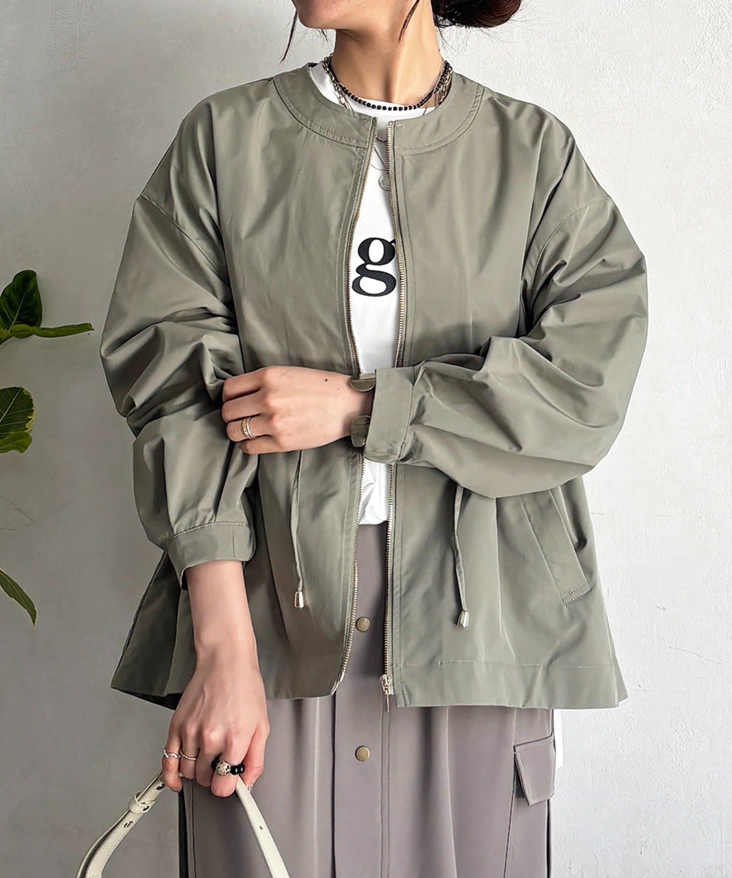 un dix cors(アンディコール) メモリータフタノーカラーブルゾン