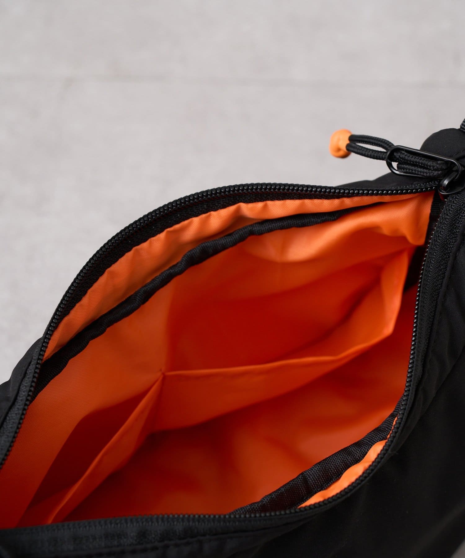 CIAOPANIC TYPY(チャオパニックティピー) 【ユニセックス】犬刺繍ロゴミニショルダーバッグ