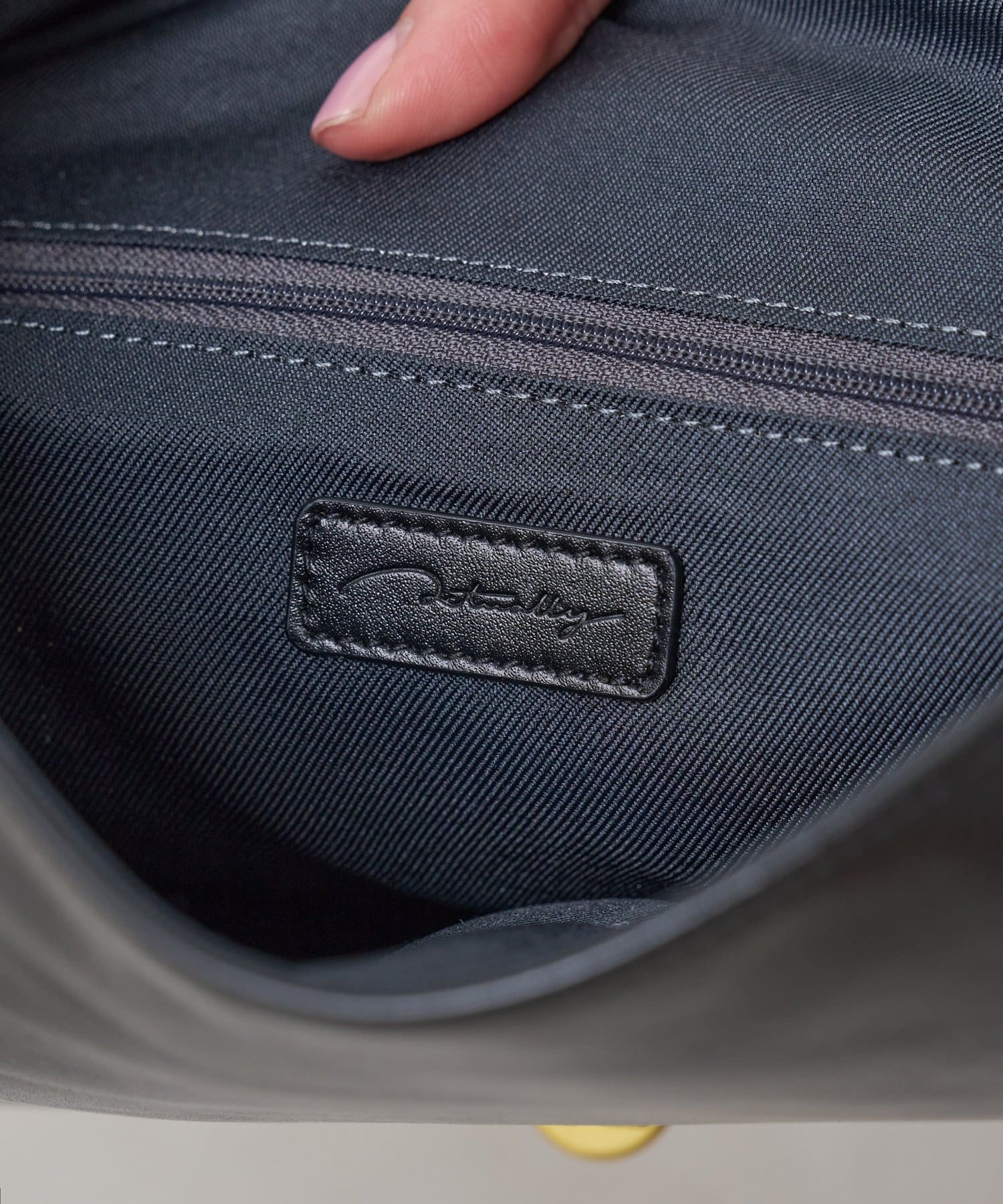 BIRTHDAY BAR(バースデイバー) 【インフルエンサー KUUKO企画】ターンロックワンハンドルレザートートバッグ