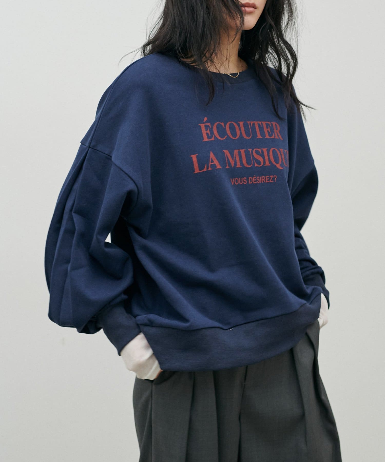 LARUTA(ラルータ) タックスリーブロゴスウェットプルオーバー