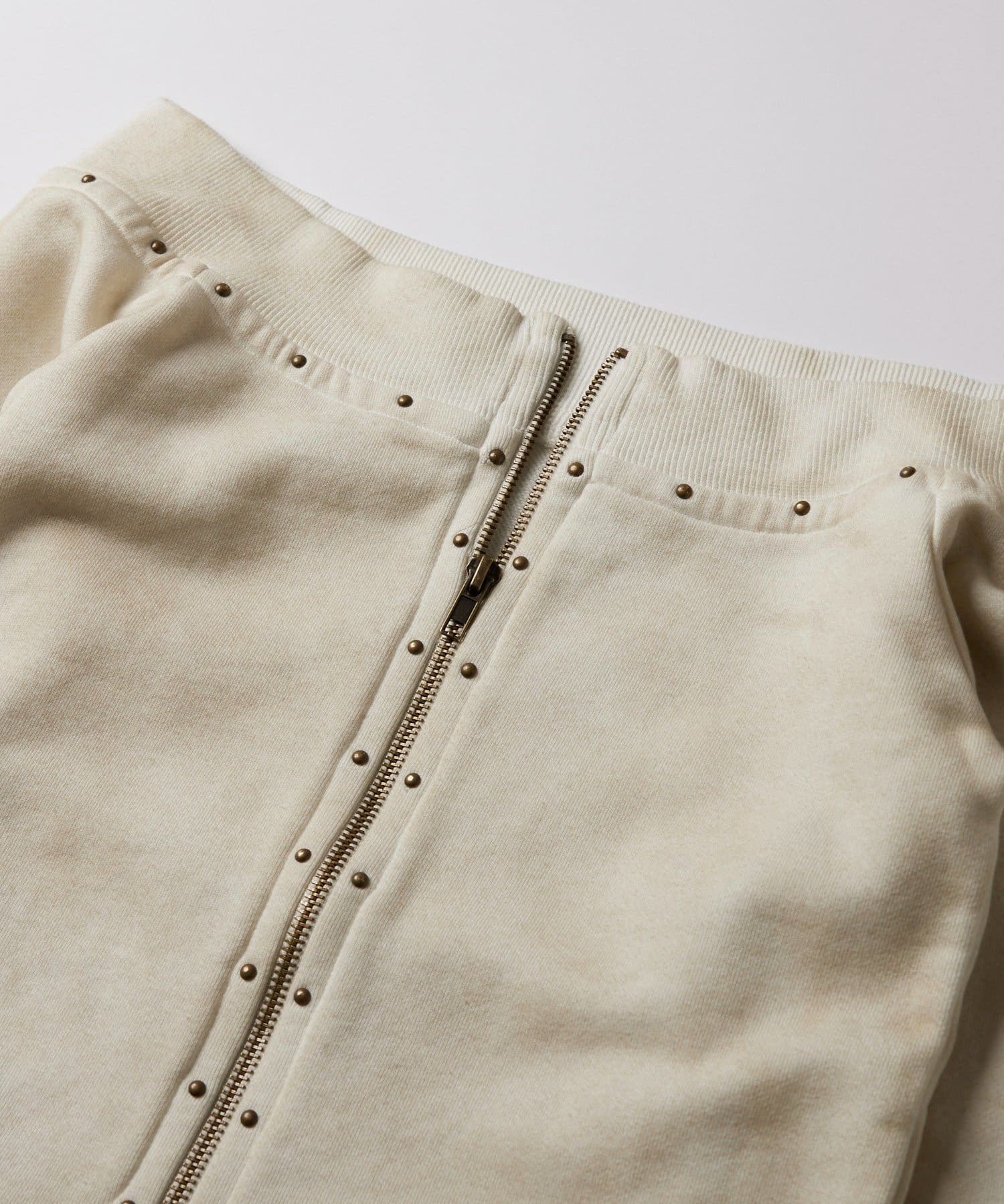 WHO’S WHO gallery(フーズフーギャラリー) フロントジップスタッズオフショル