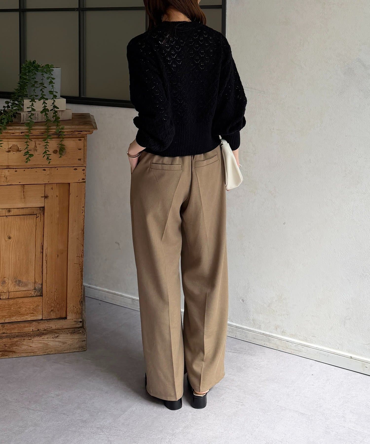 Thevon.(ゼヴォン) フロントジップ透かし編みニット