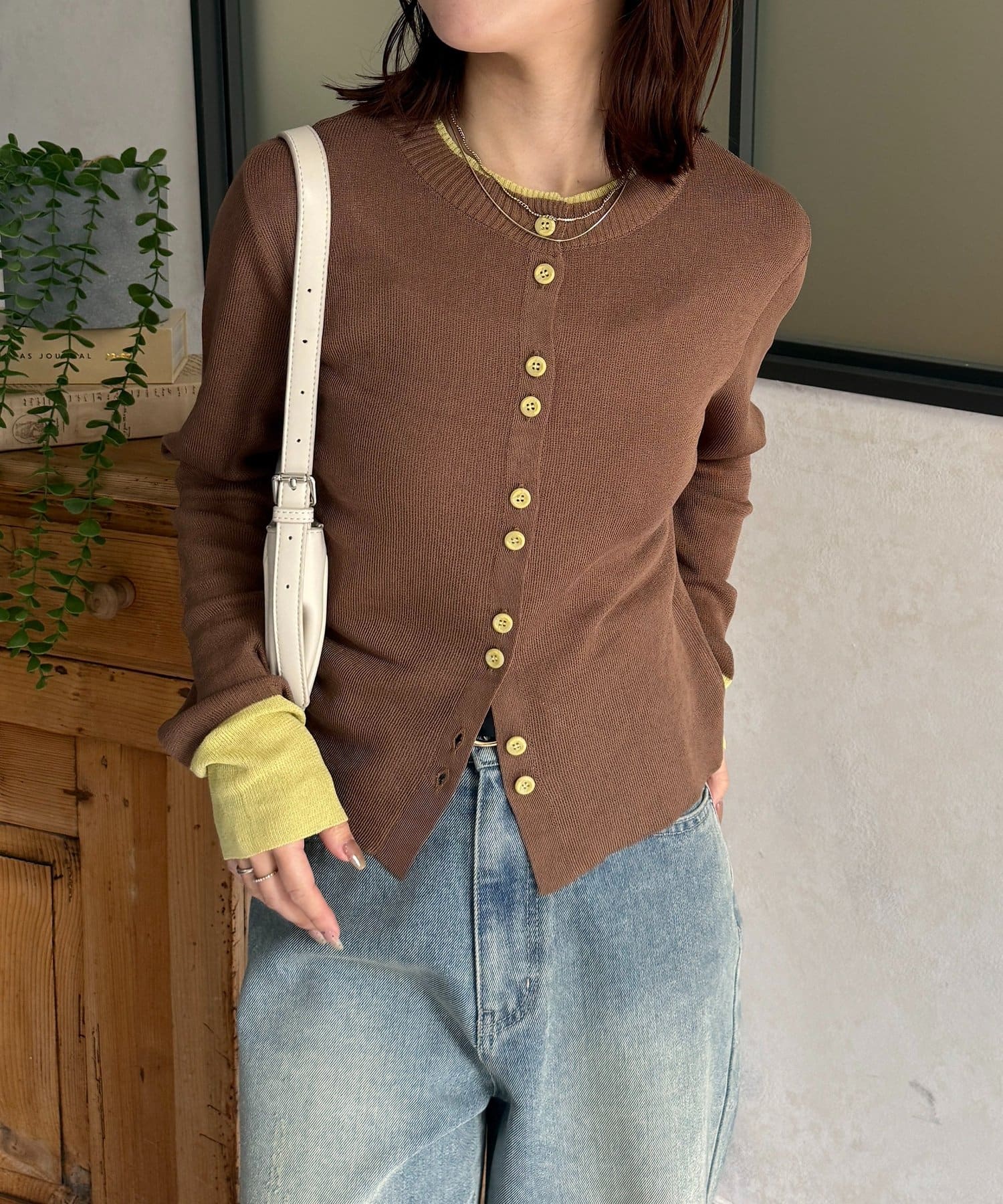 Thevon.(ゼヴォン) バイカラー麻タッチシアーニットカーディガン