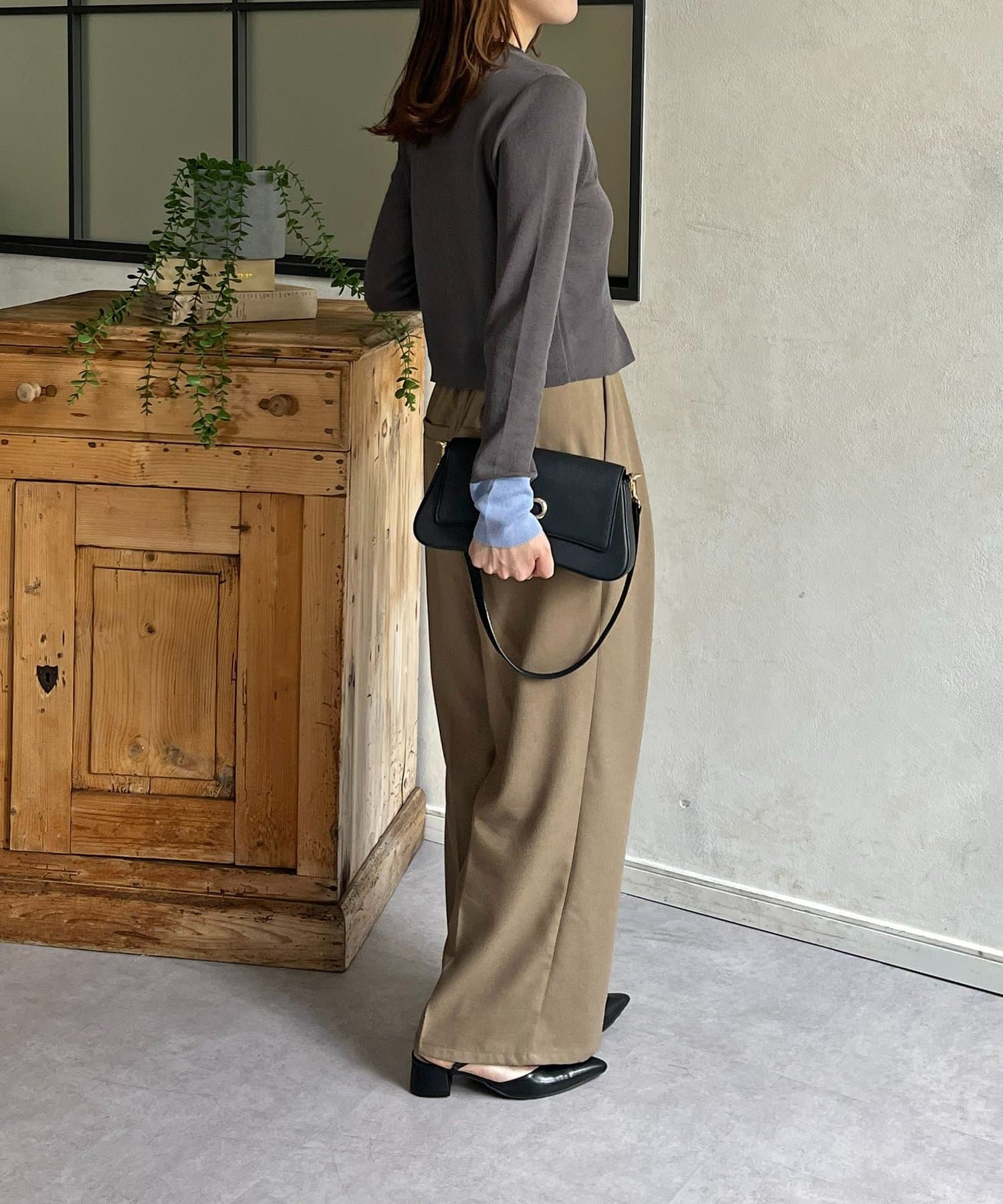 Thevon.(ゼヴォン) バイカラー麻タッチシアーニットカーディガン