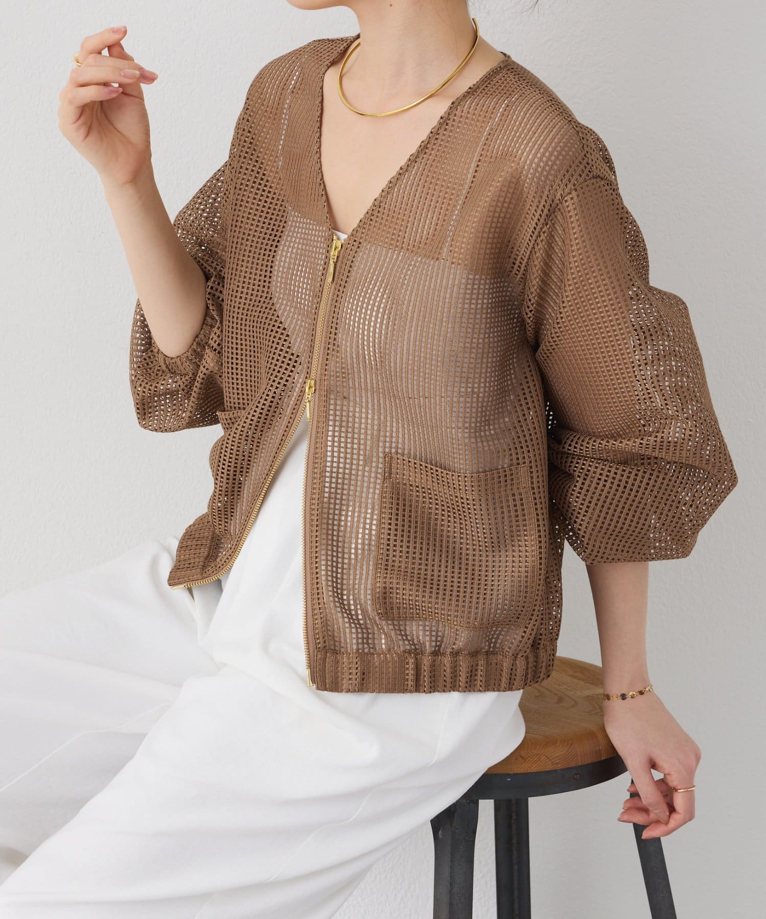 COLLAGE GALLARDAGALANTE(コラージュ ガリャルダガランテ) Vネックシアーブルゾン