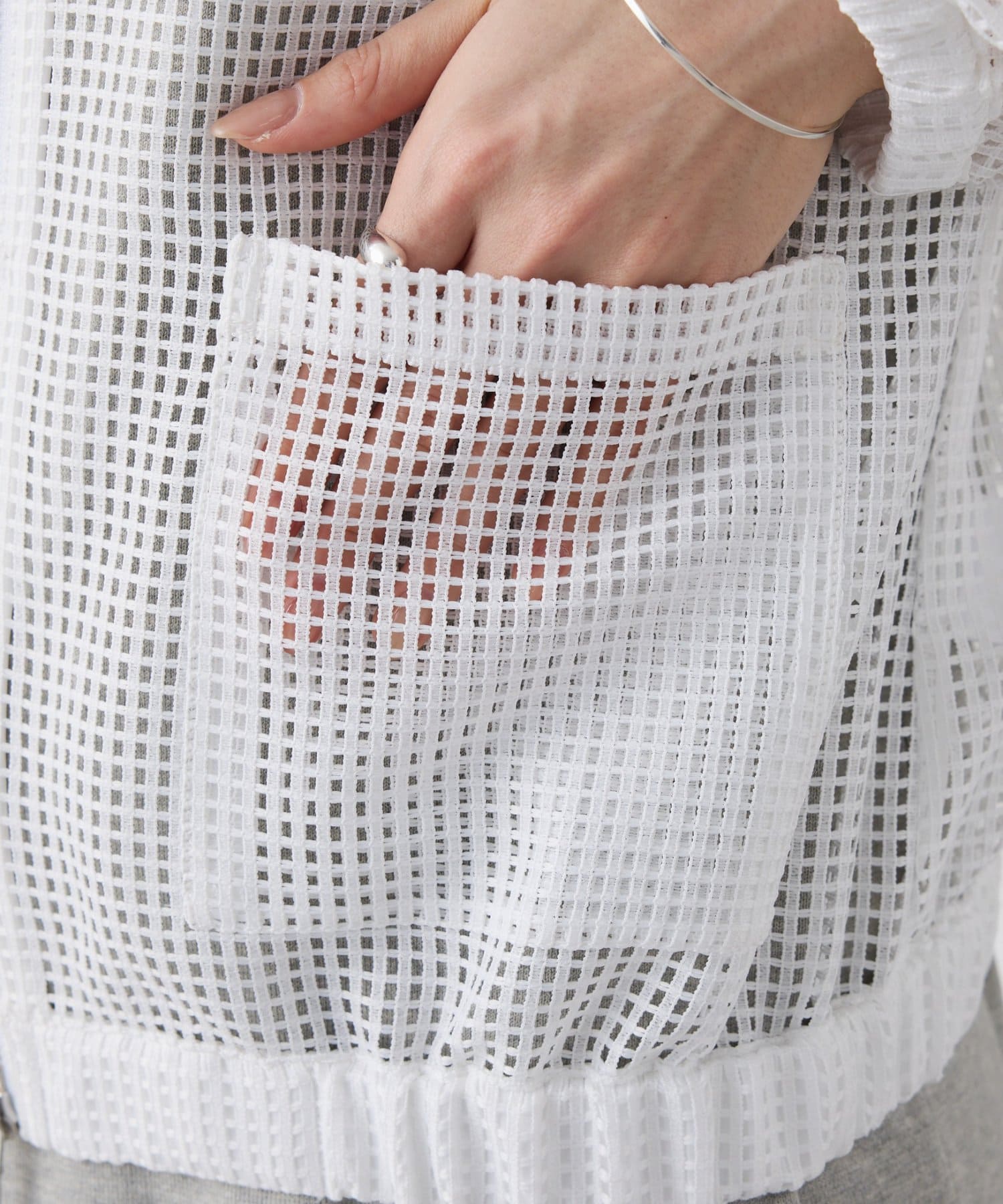 COLLAGE GALLARDAGALANTE(コラージュ ガリャルダガランテ) Vネックシアーブルゾン