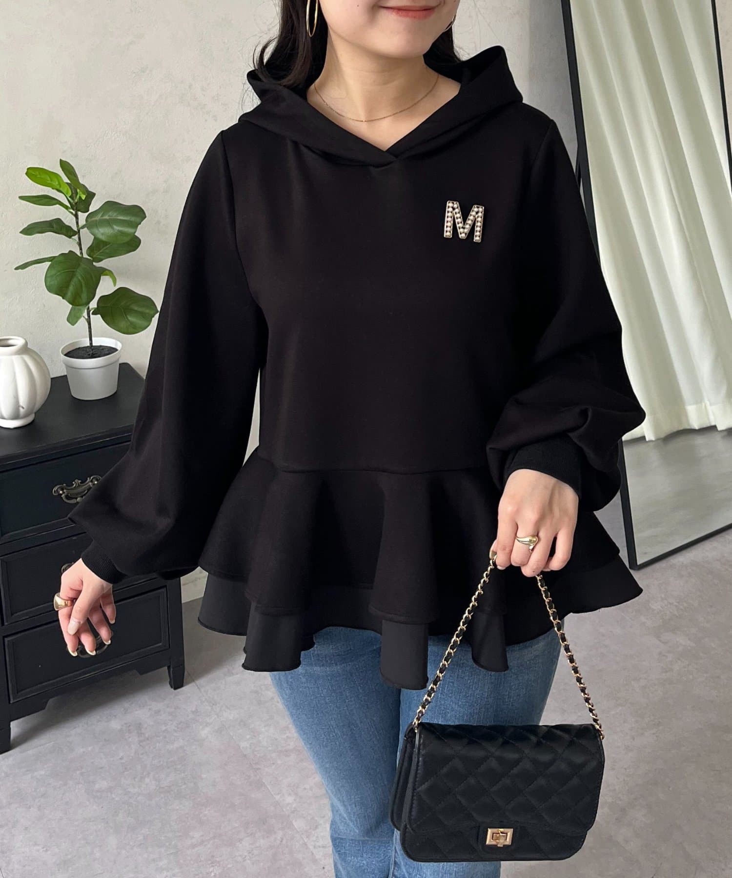 prose verse(プロズヴェール) 裾レイヤードフリルペプラムパーカー