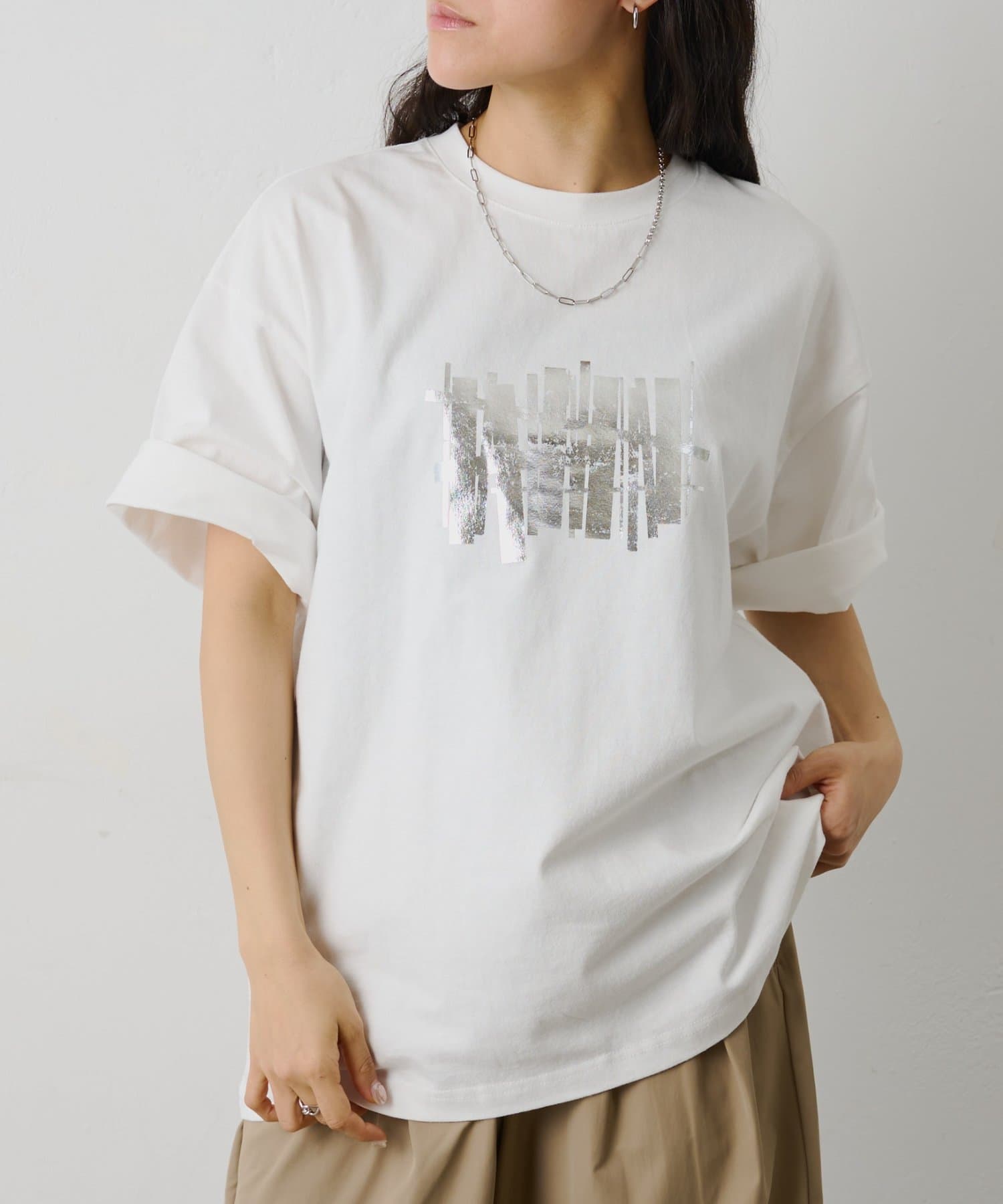 COLONY 2139(コロニー トゥーワンスリーナイン) グラフィック箔プリントTシャツ