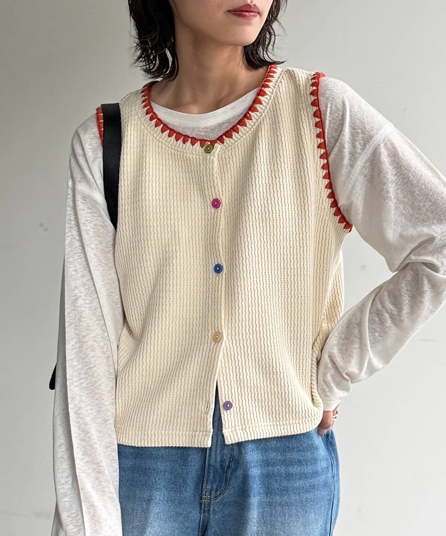 CPCM(シーピーシーエム) カラーボタンステッチニットベスト