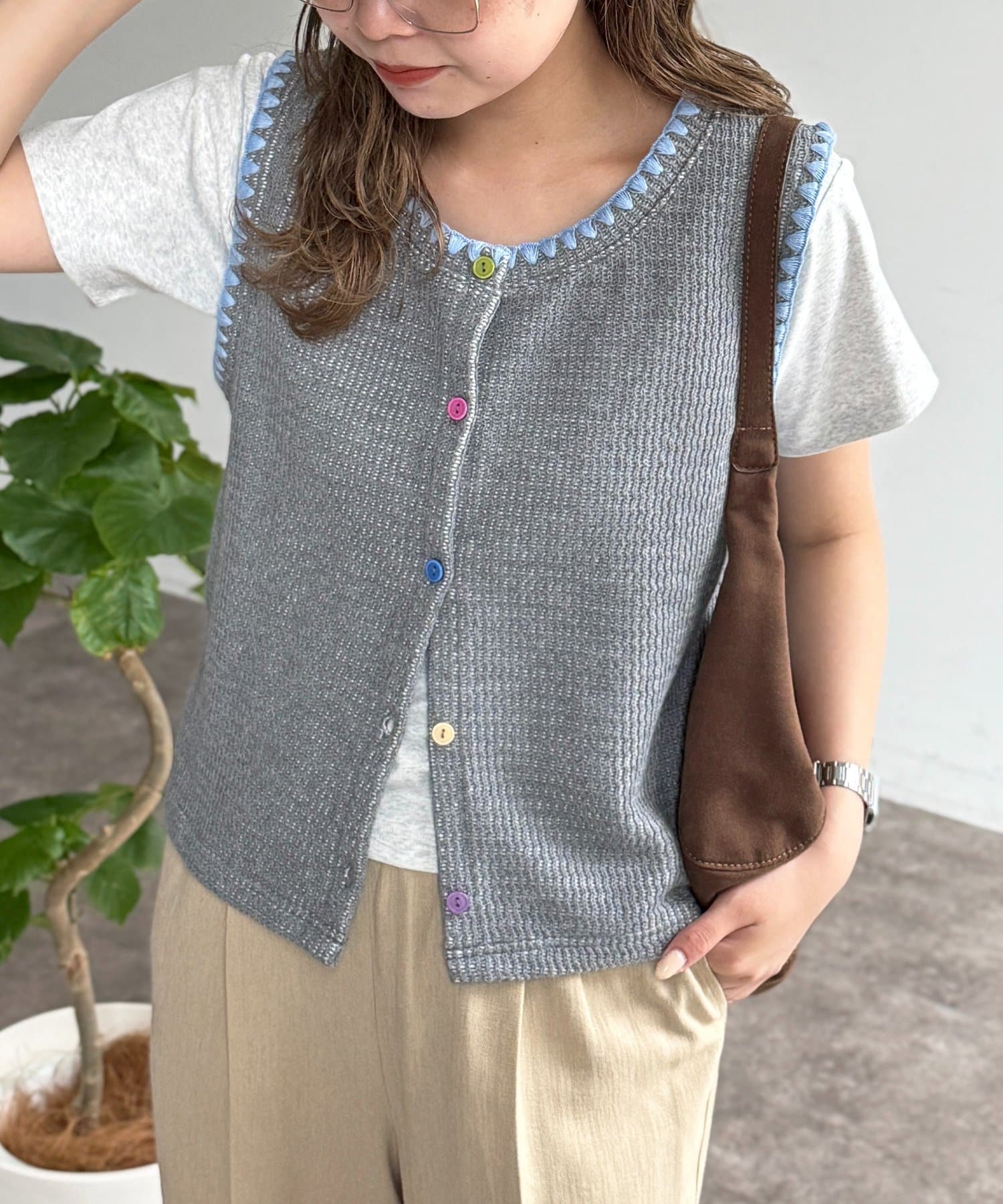 CPCM(シーピーシーエム) カラーボタンステッチニットベスト