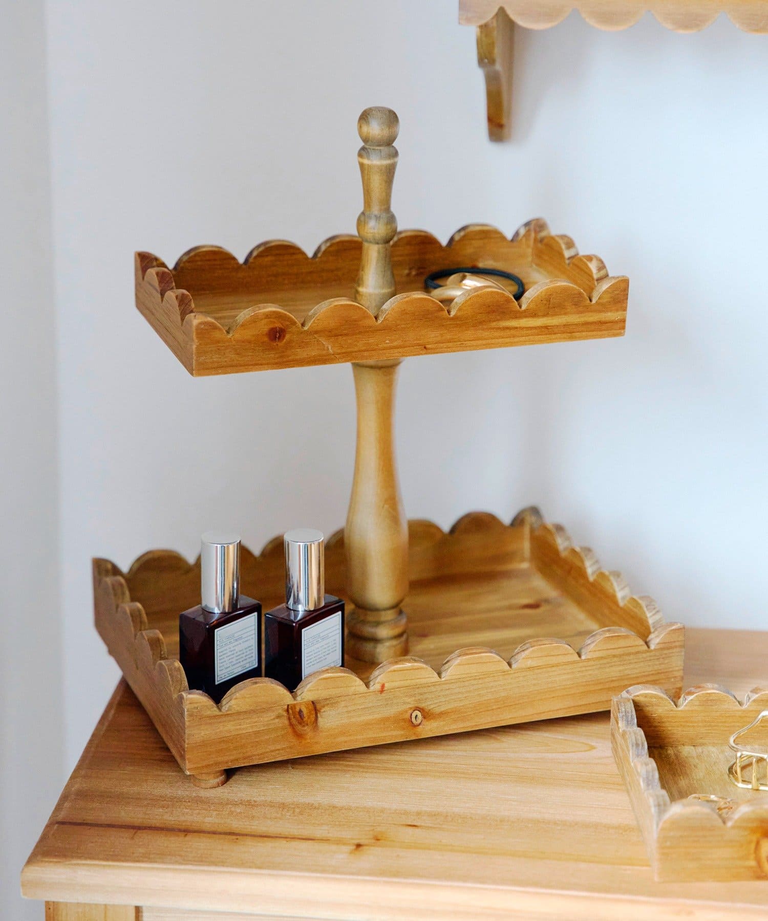 salut!(サリュ) スカラップ2段トレイ