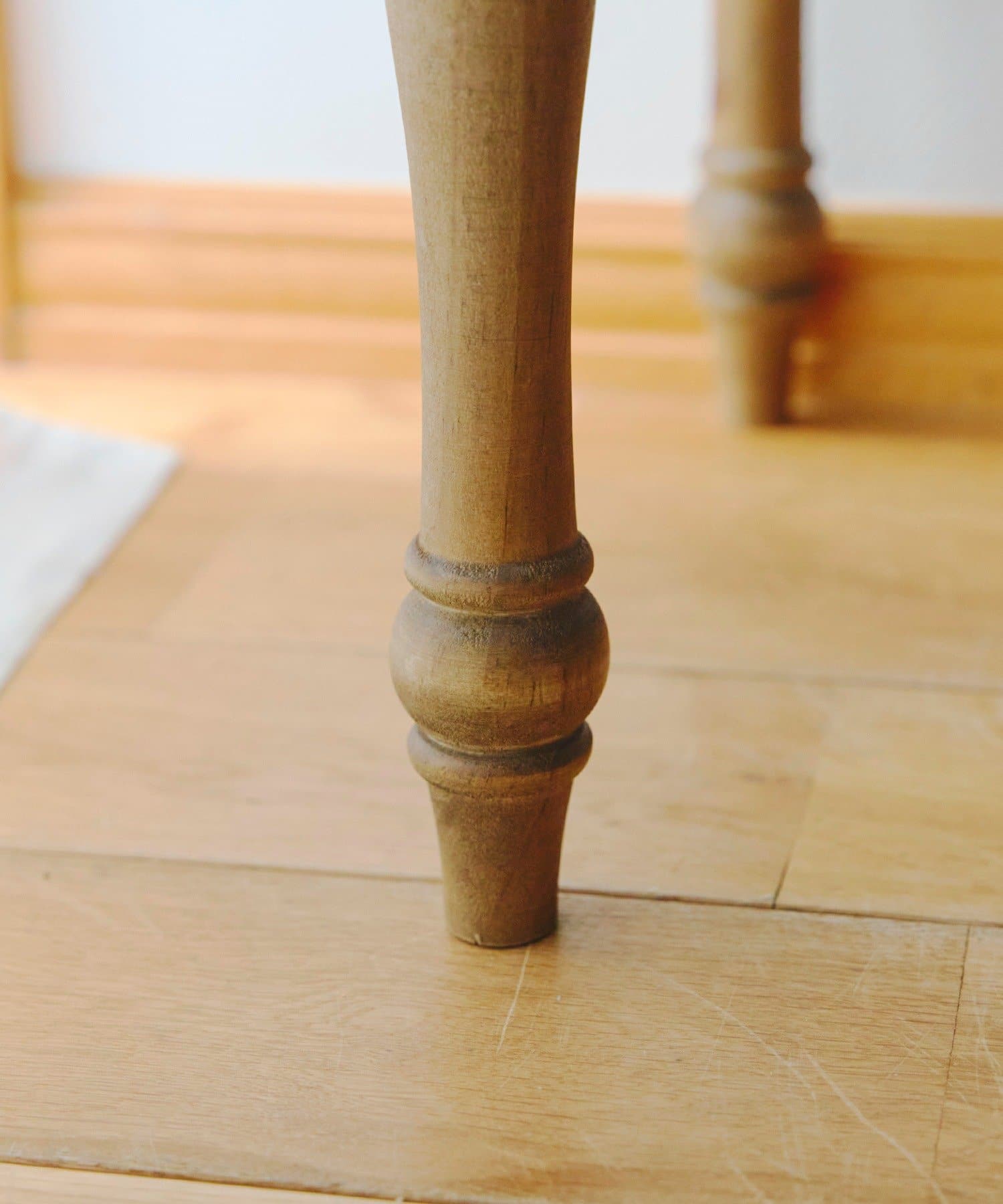 salut!(サリュ) 《WEB限定商品》スカラップコンソールテーブル