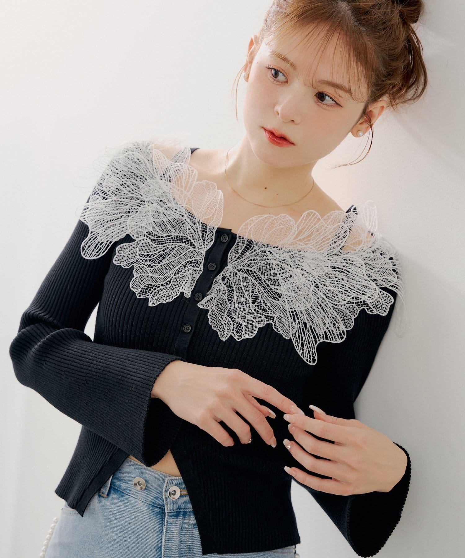 Chico(チコ) 【SALON by Chico】フラワーレースオフショルリブデザインニット