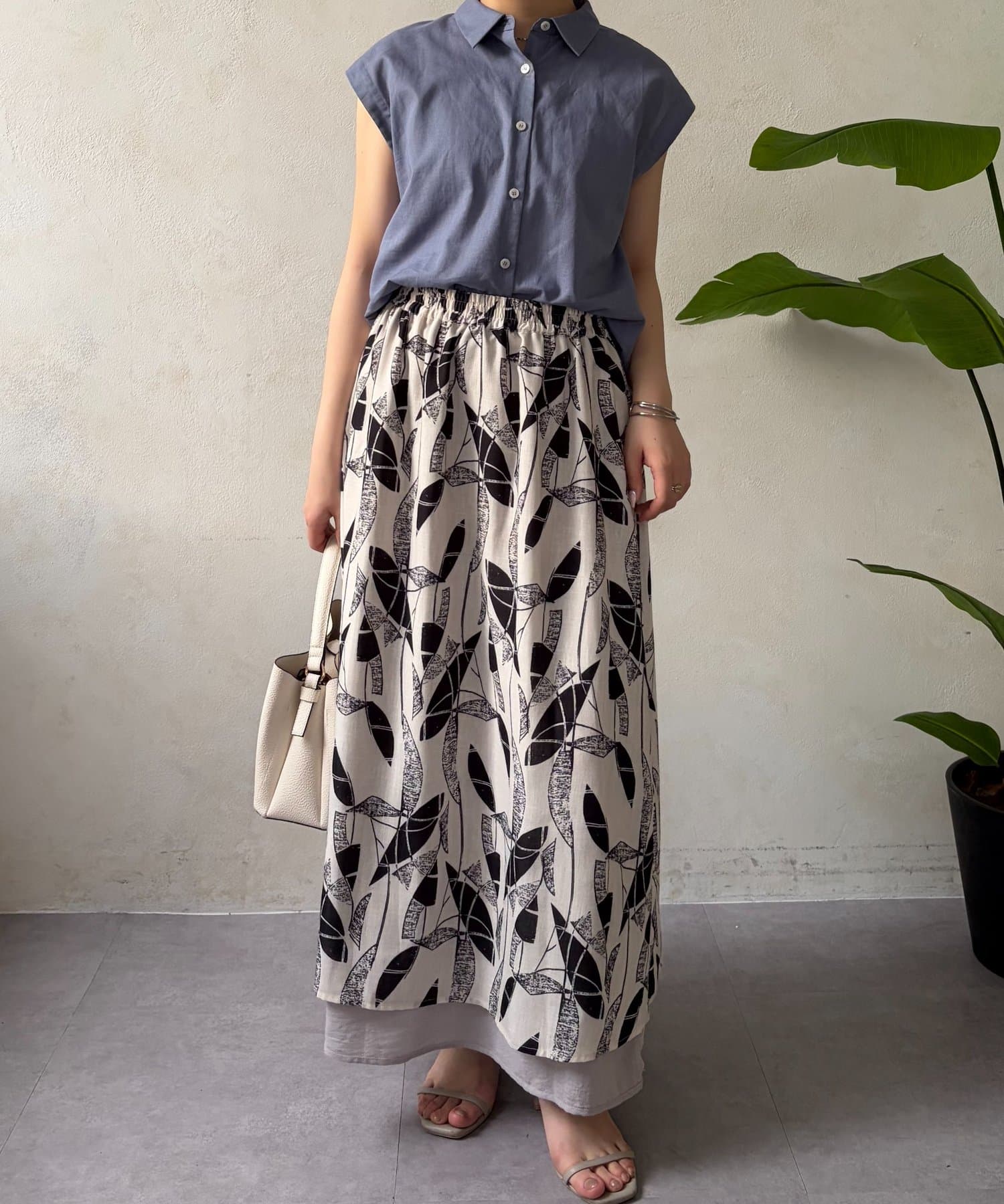 Jena　espace merveilleux(ジェナ　エスパスメルヴェイユ) リバーシブルリーフスカート