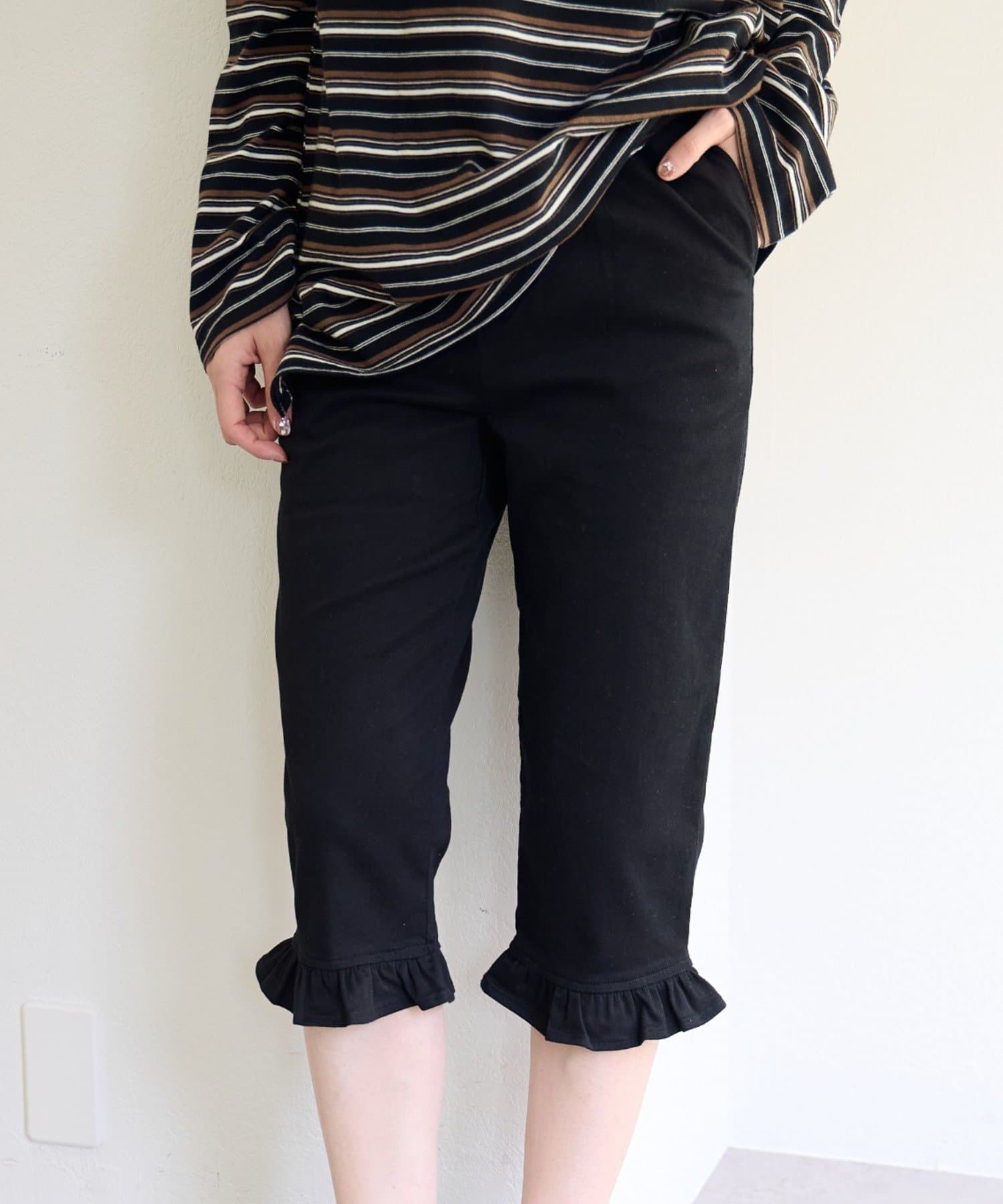 Kastane(カスタネ) 【2.15(日)0:00発売/2サイズ展開/低身長サイズ/一部店舗限定】フリルカプリパンツ