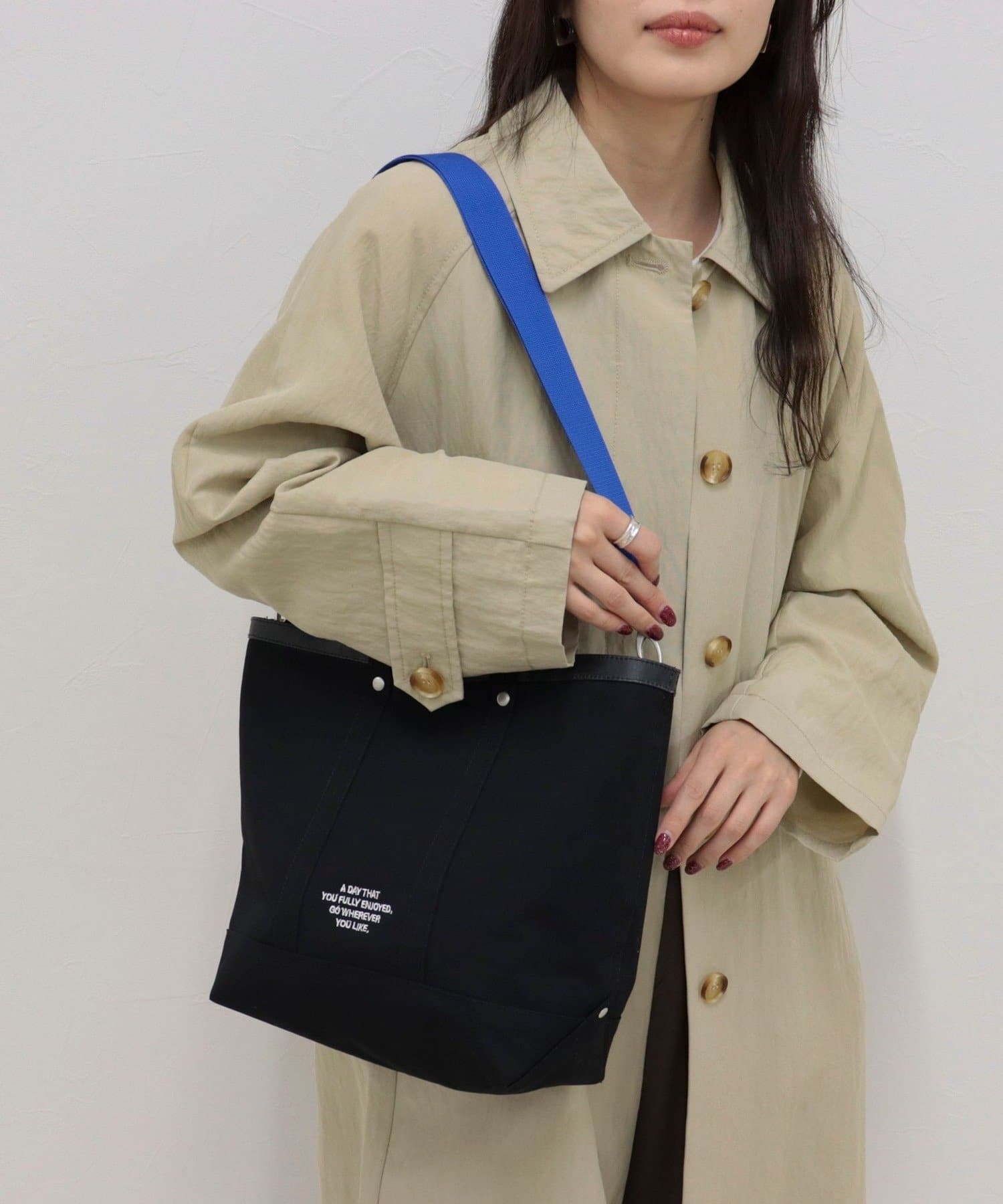 FREDY & GLOSTER(フレディ アンド グロスター) 軽量ラミネート加工トートバッグ